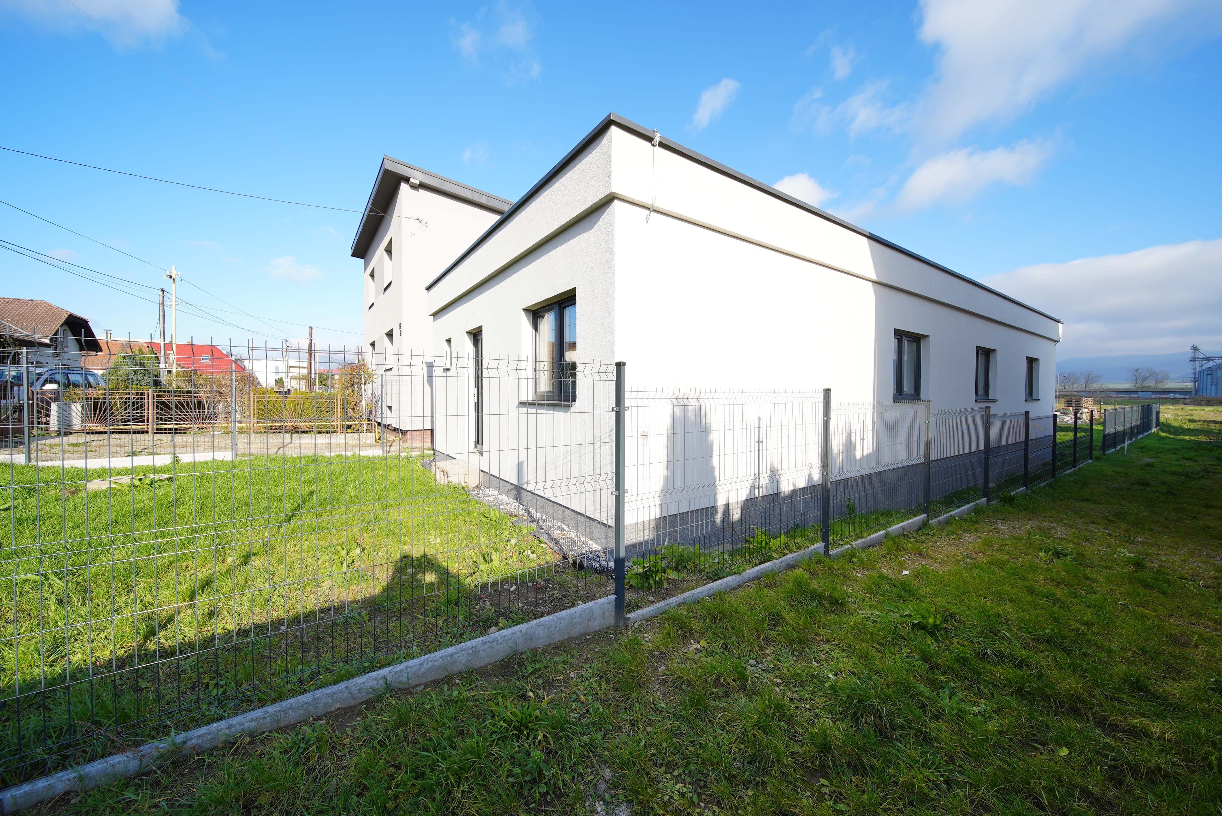 PREDANÉ - Skolaudovaný Rodinný dom, Gyňov - (2 m od Čaňa)