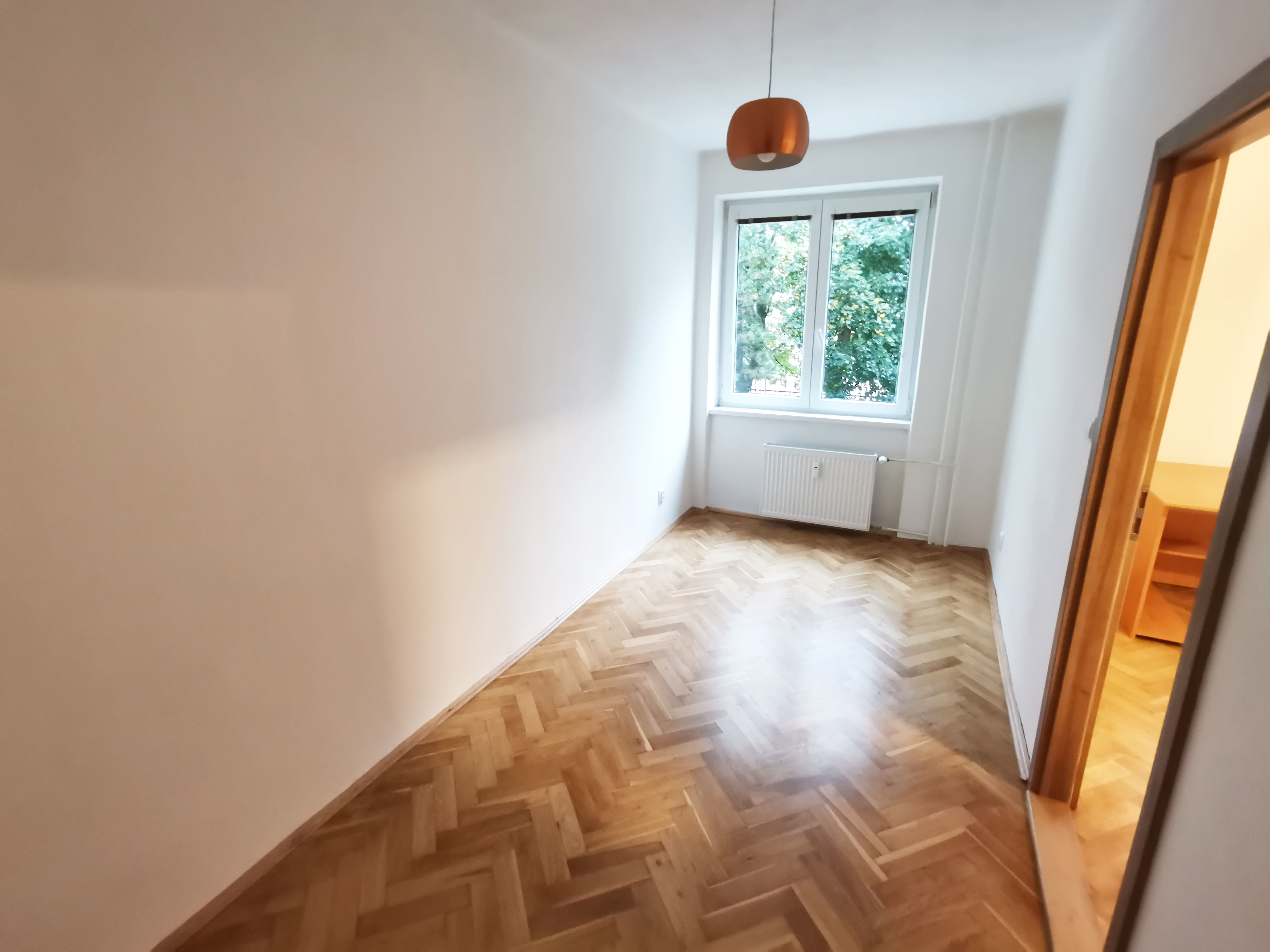 Na prenájom 4 izbový byt po kompletnej rekonštrukcii, Vodárenská