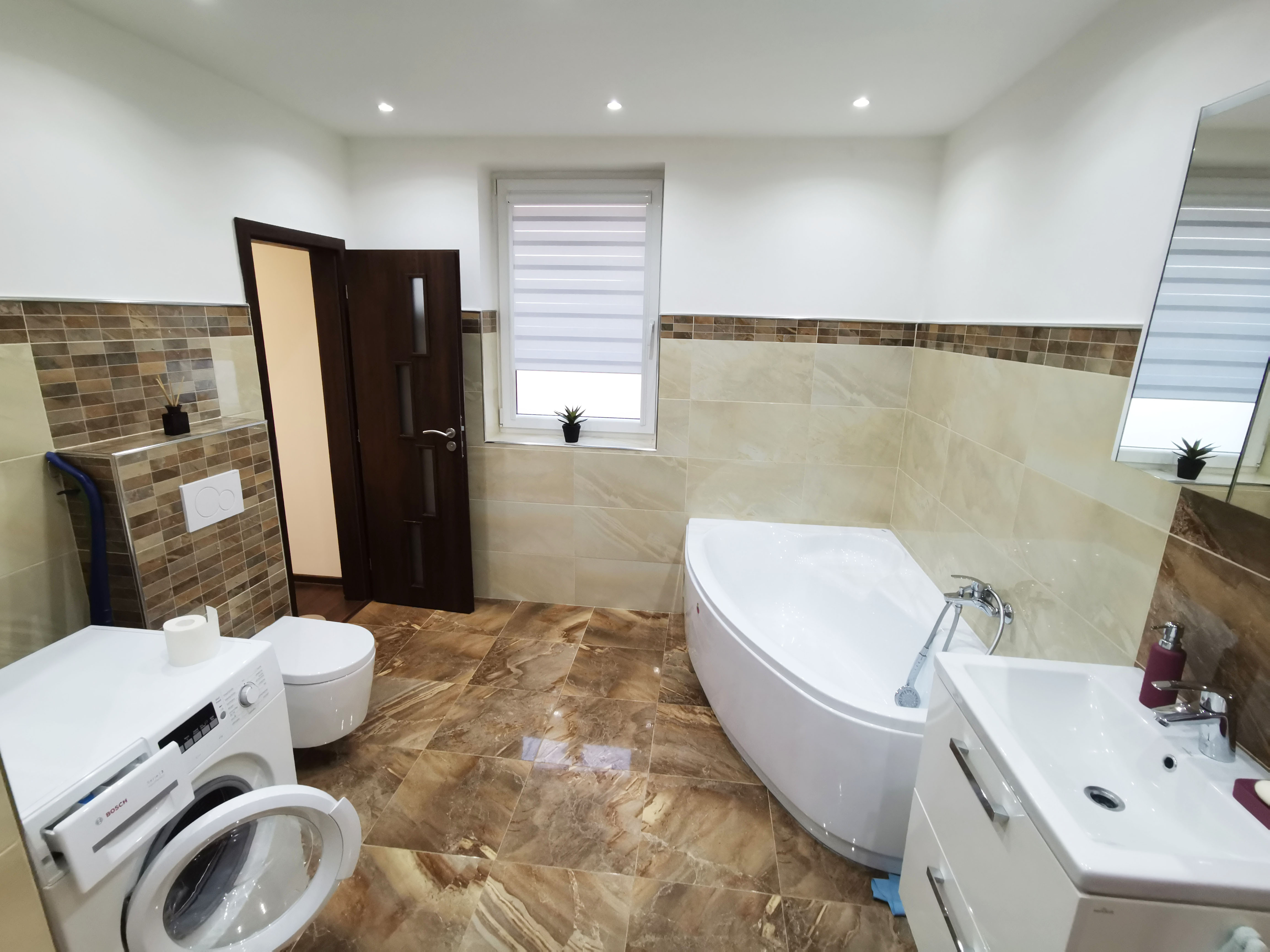 Na prenájom 4 izbový dom, Barca / FOR RENT