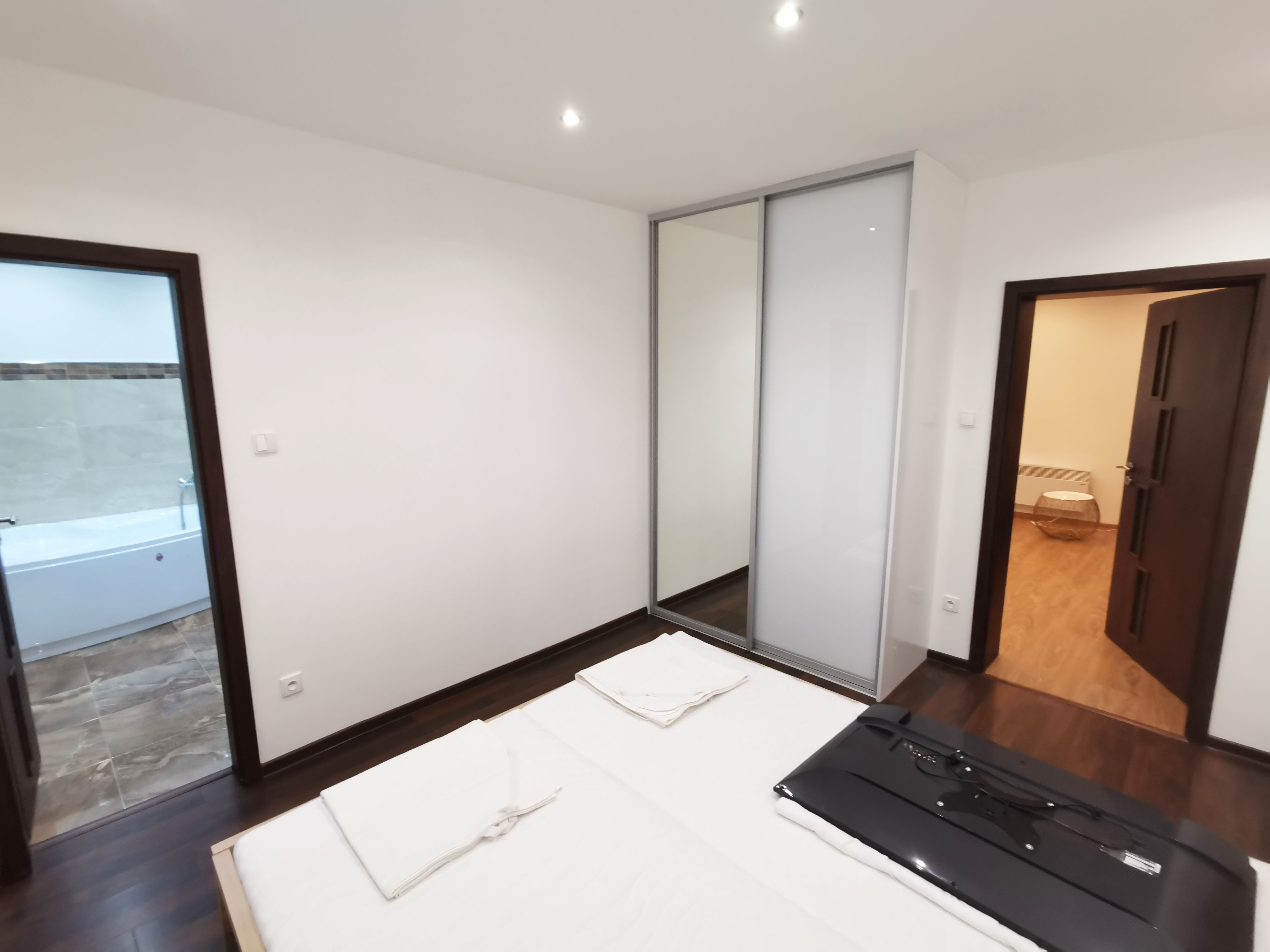 Na prenájom 4 izbový dom, Barca / FOR RENT