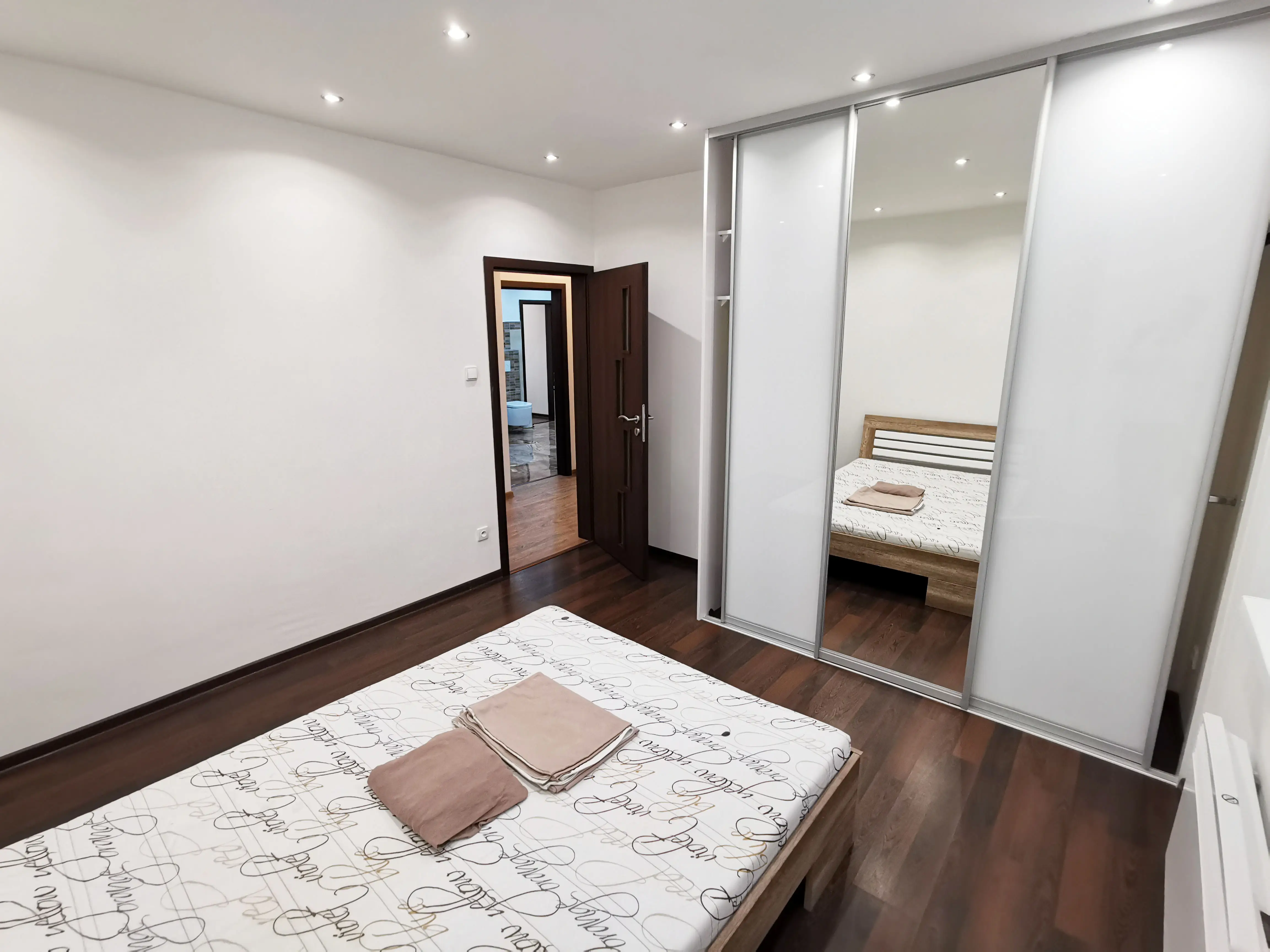 Na prenájom 4 izbový dom, Barca / FOR RENT