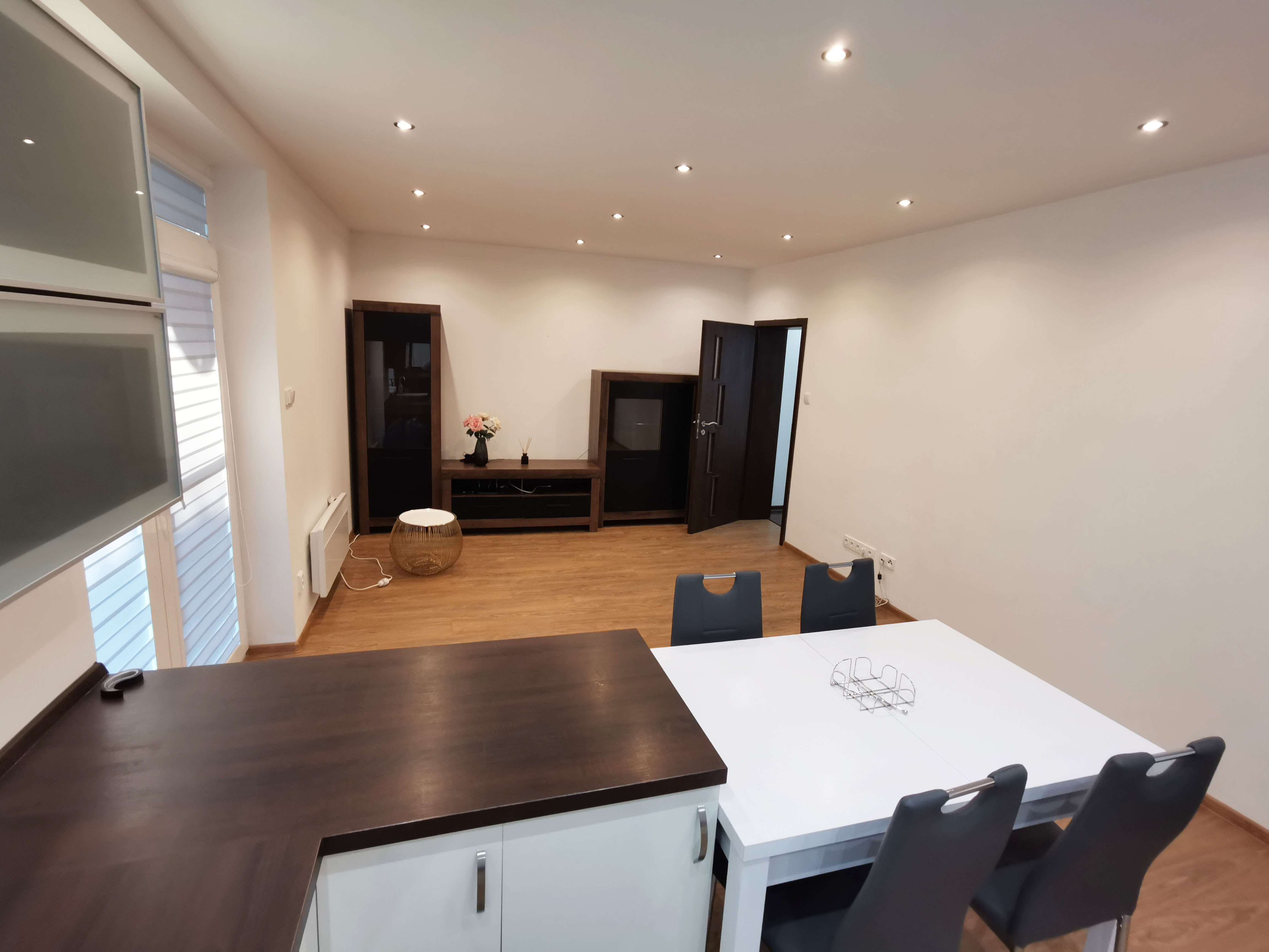 Na prenájom 4 izbový dom, Barca / FOR RENT