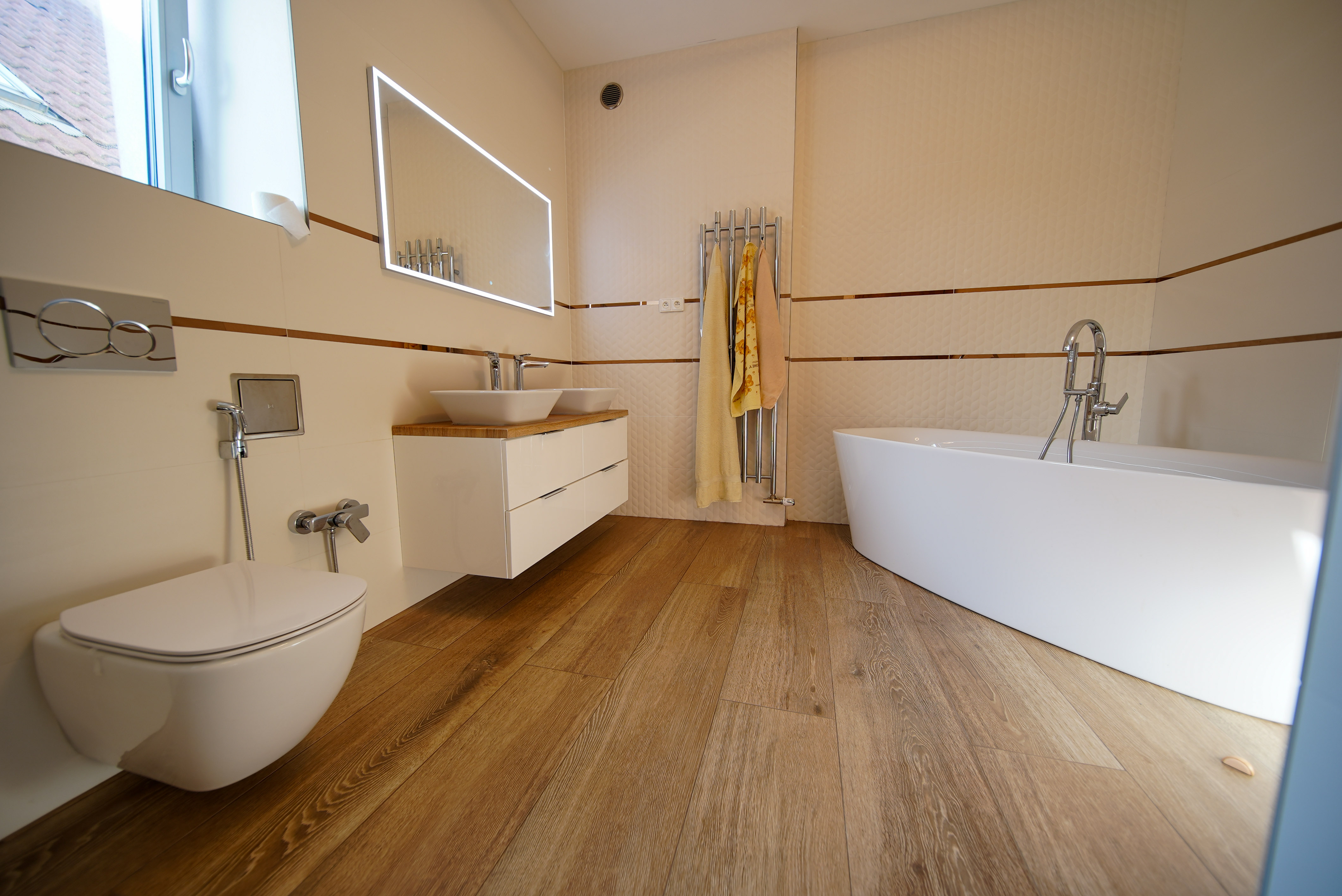 PREDANÉ Na predaj 3 podlažný rodinný dom po rekonštrukcii v širšom centre, Košice - Juh