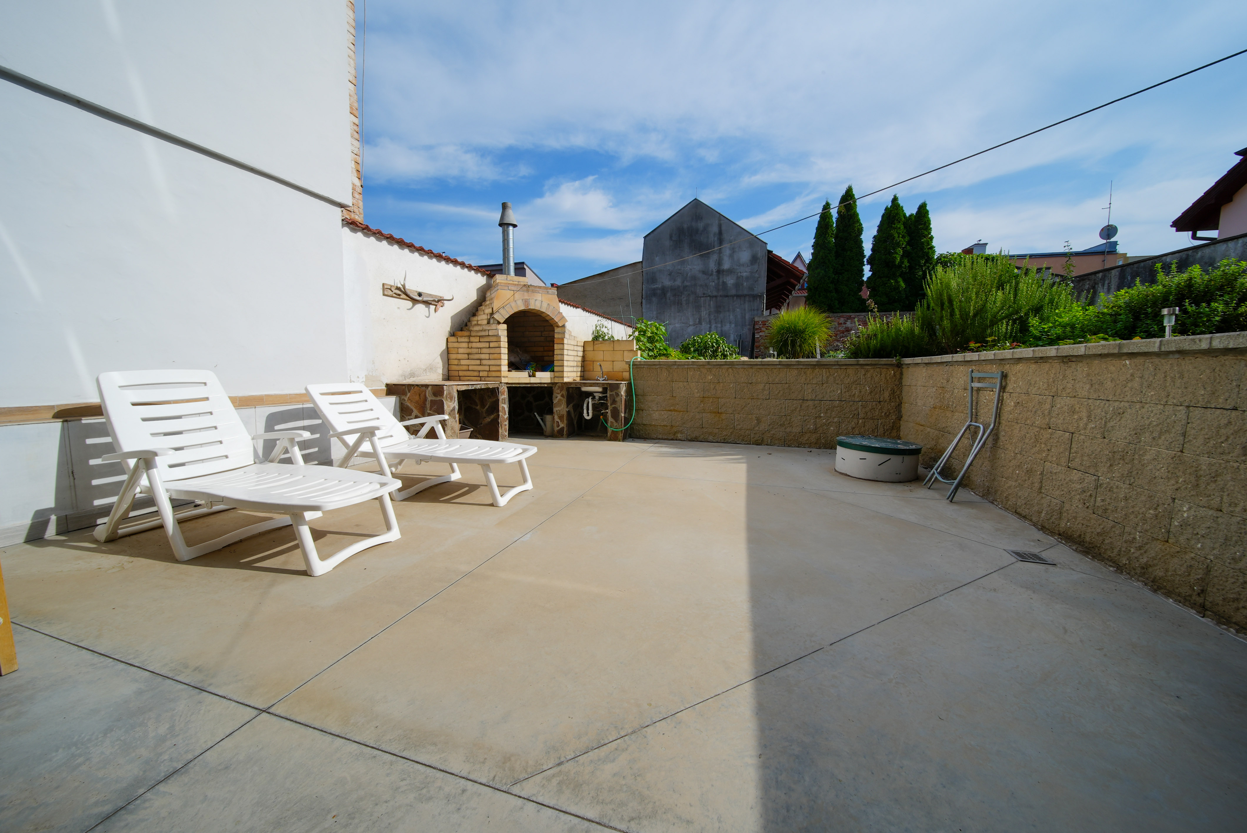 PREDANÉ Na predaj 3 podlažný rodinný dom po rekonštrukcii v širšom centre, Košice - Juh