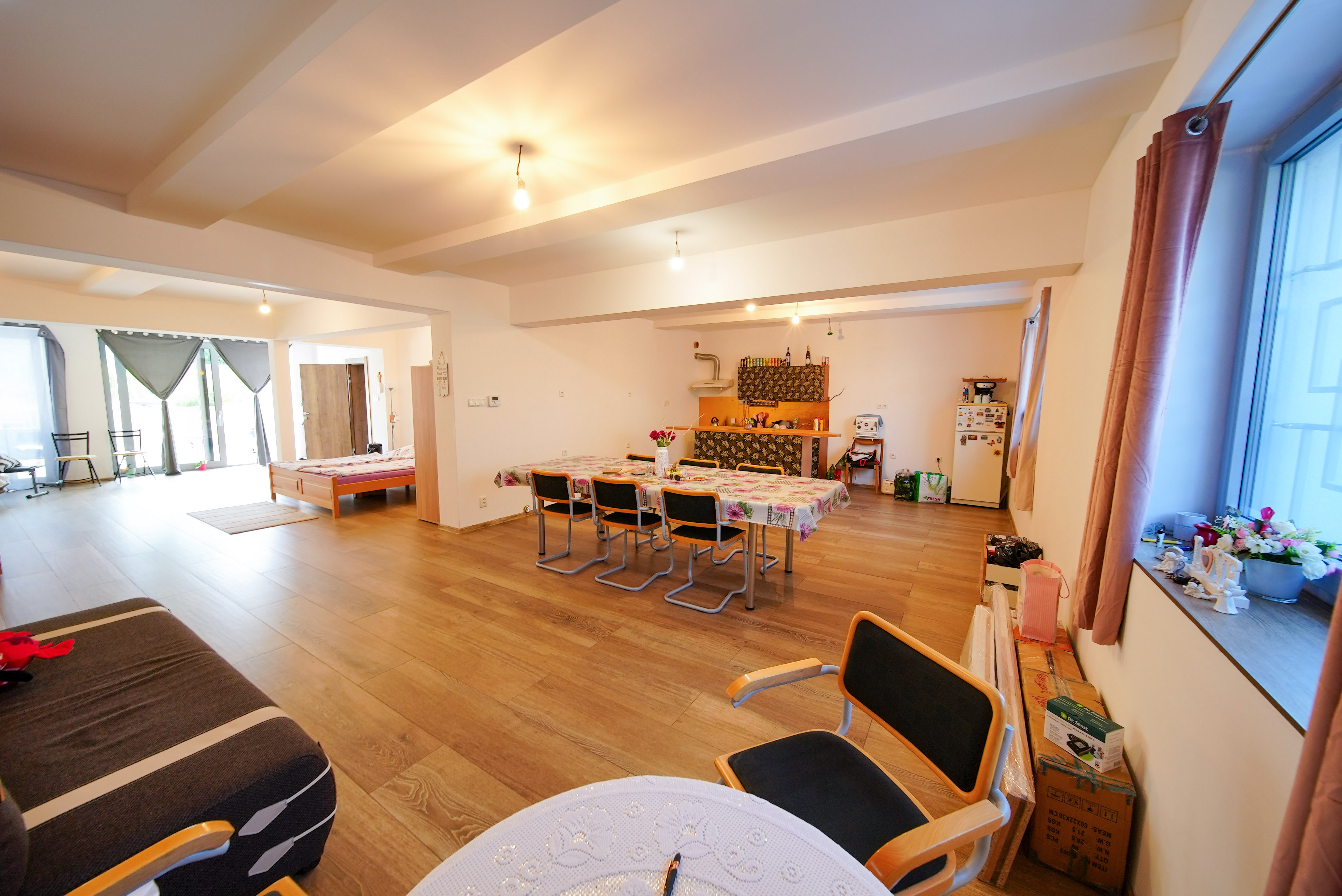 PREDANÉ Na predaj 3 podlažný rodinný dom po rekonštrukcii v širšom centre, Košice - Juh