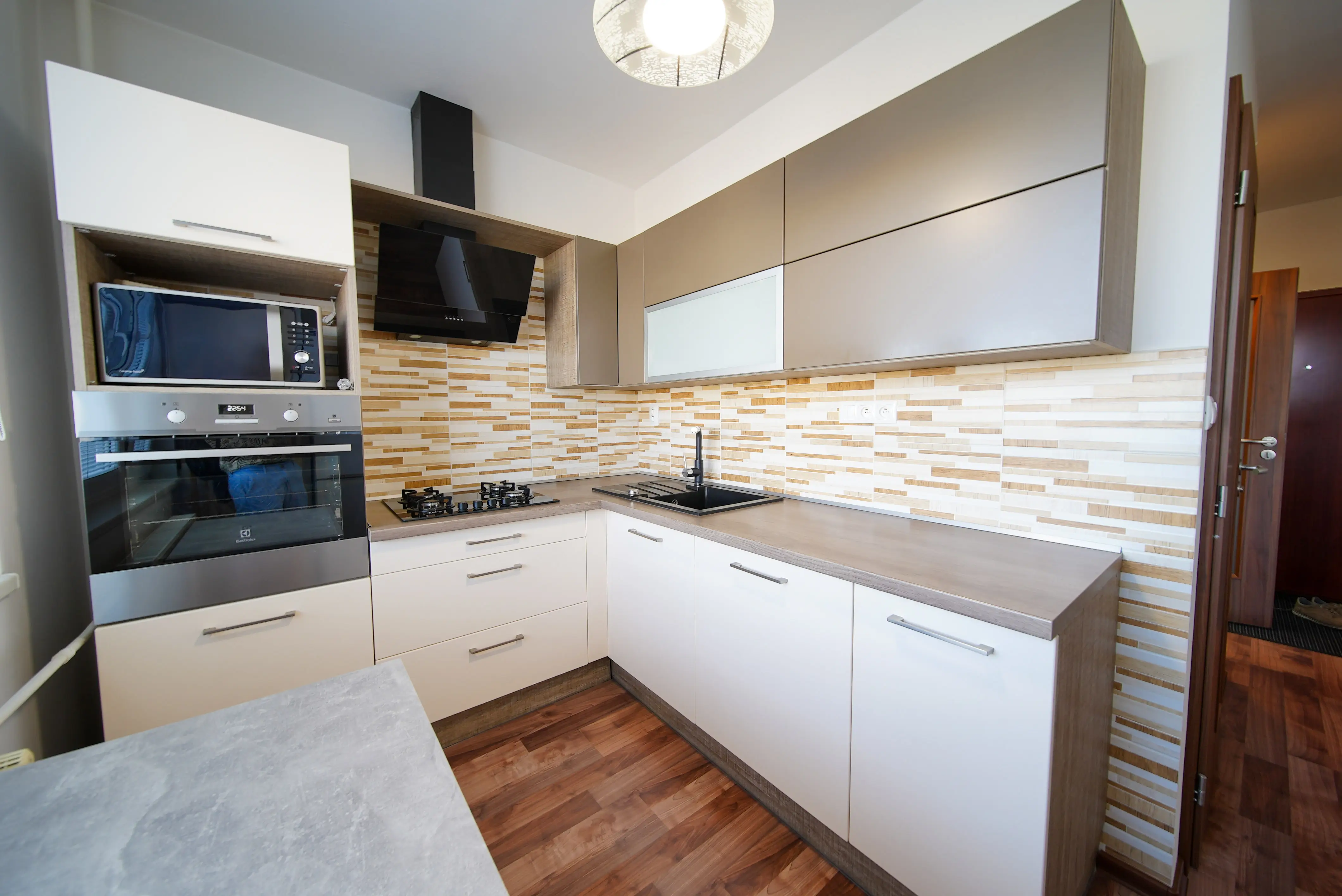 REZERVOVANÉ 1 izbový byt s loggiou v širšom centre na predaj , Ludmanská, Juh