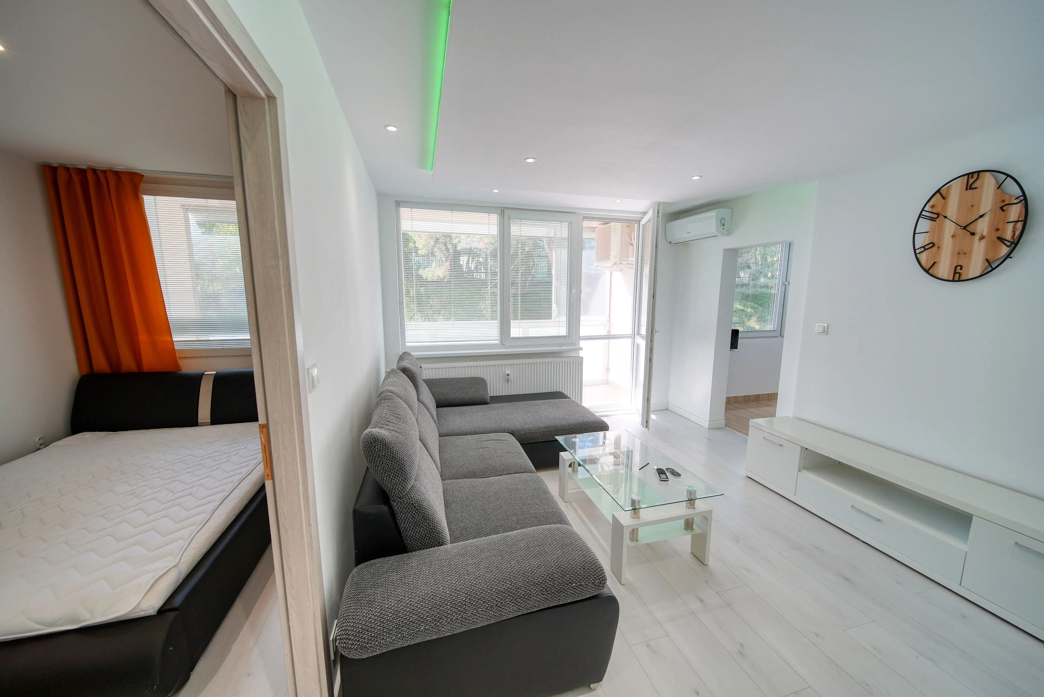 Na prenájom 2 izbový zariadený byt so 6m loggiou, Kežmarská Košice II. - Západ