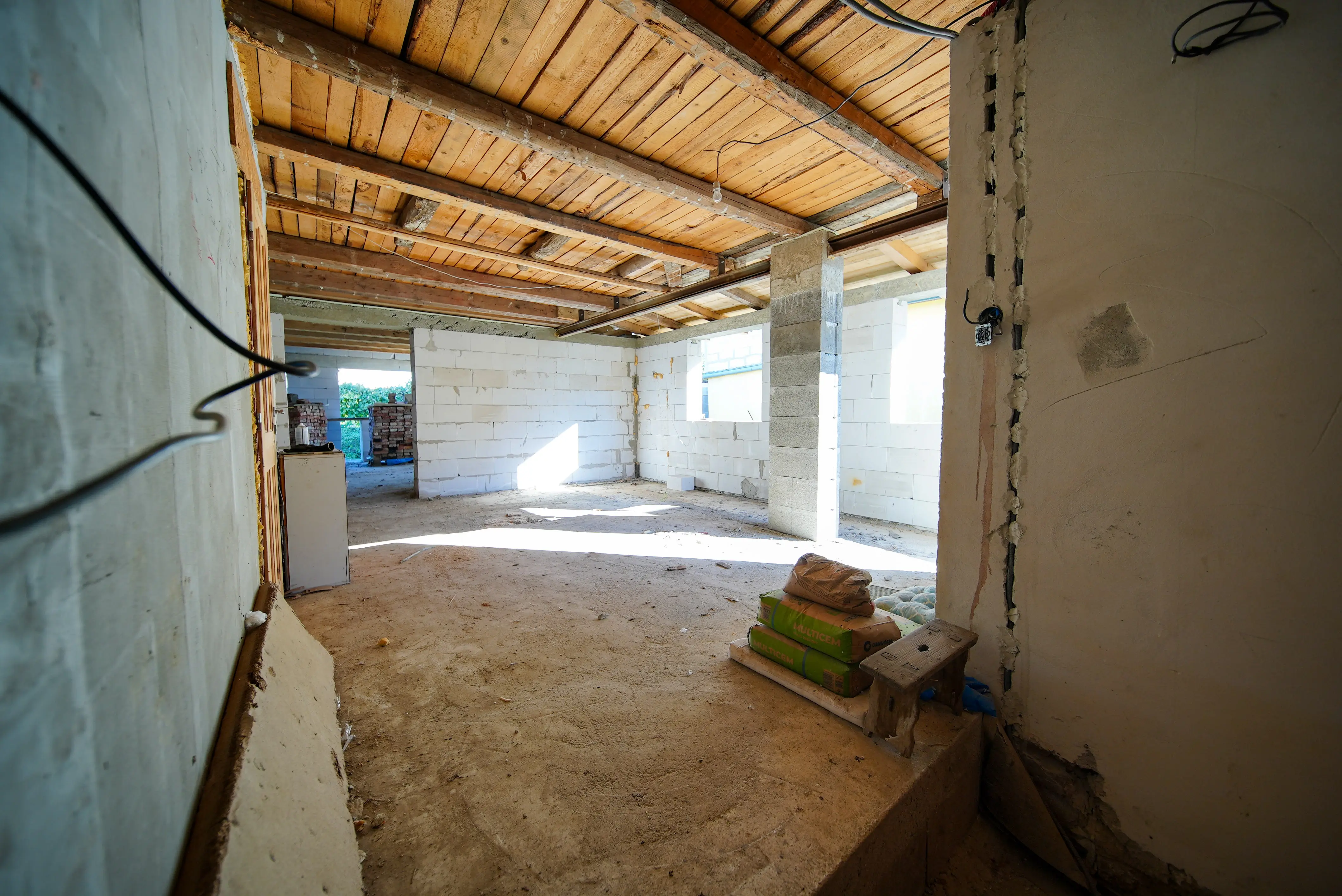 Hrubá stavba - 4 izbový RD na predaj, 1234 m2 pozemok , Kokšov-Bakša