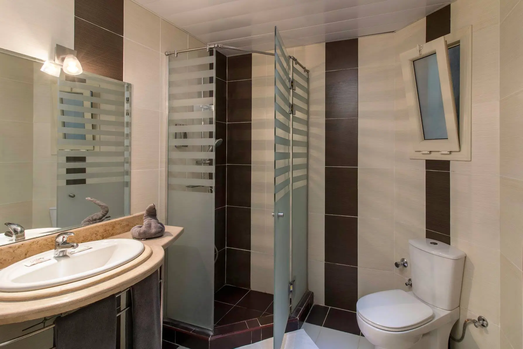 Na predaj 3 izbový apartmán, Hurghada - Gounda Road