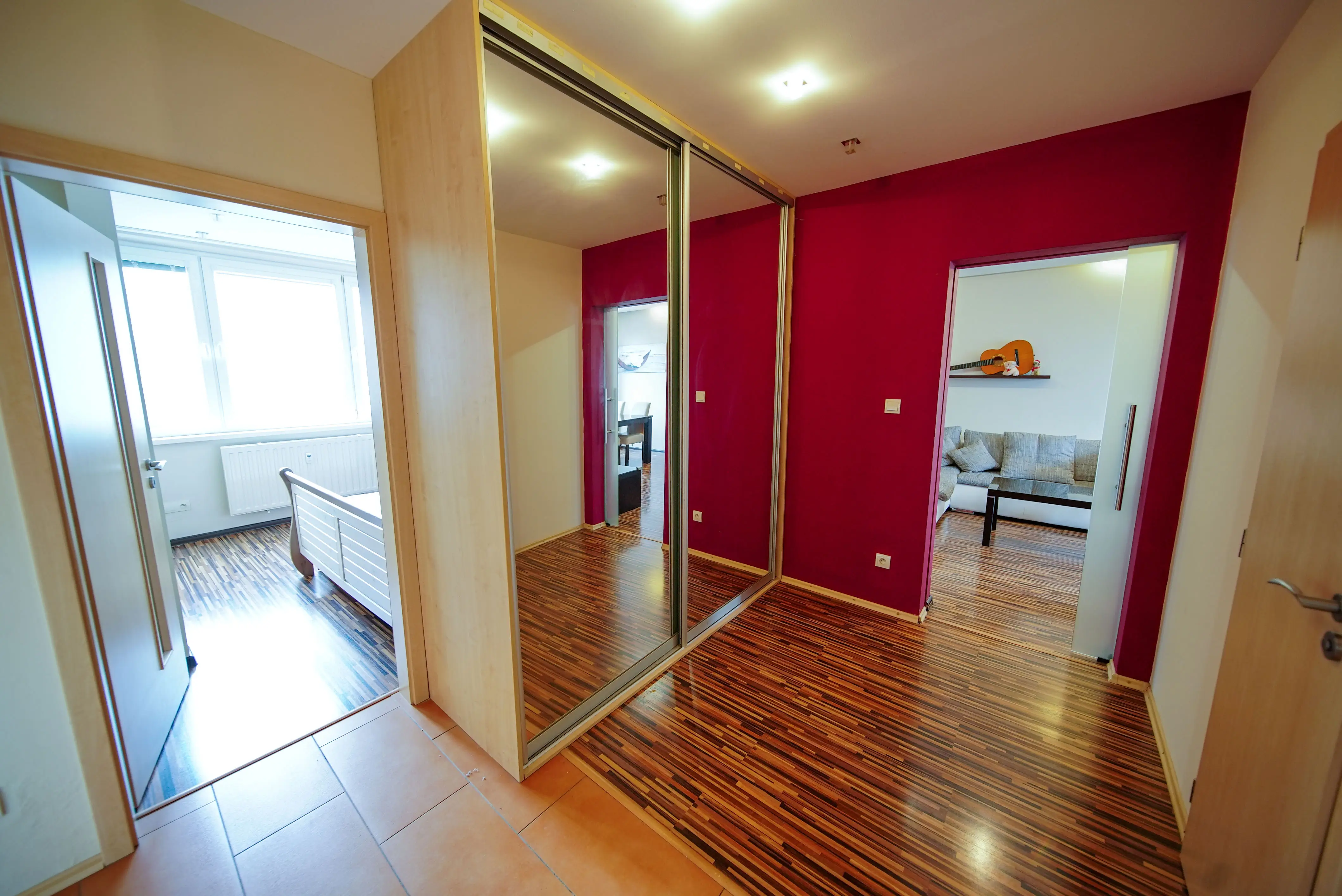 Na prenájom - 4 izbový byt, Staré mesto - Kuzmányho