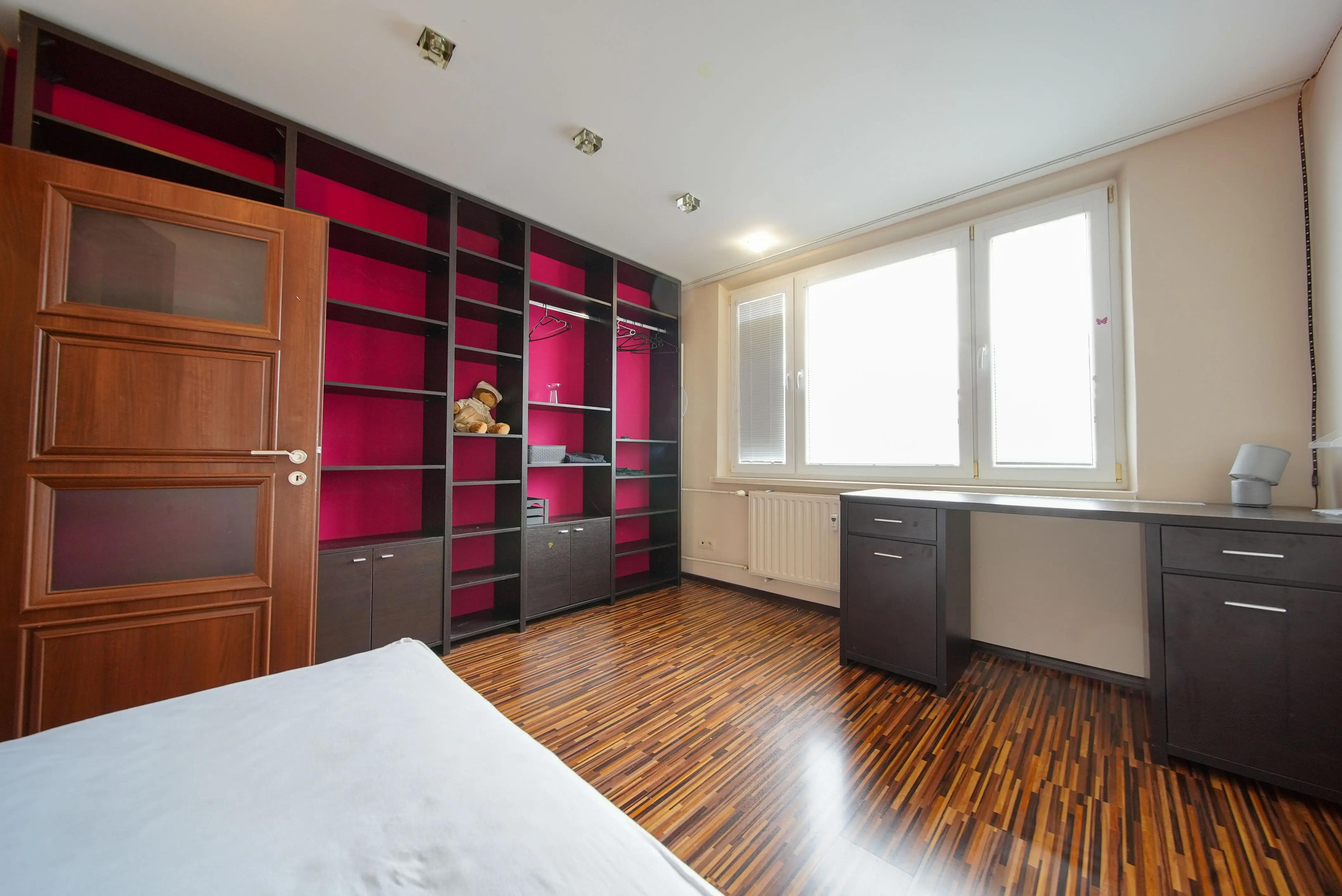 Na prenájom - 4 izbový byt, Staré mesto - Kuzmányho