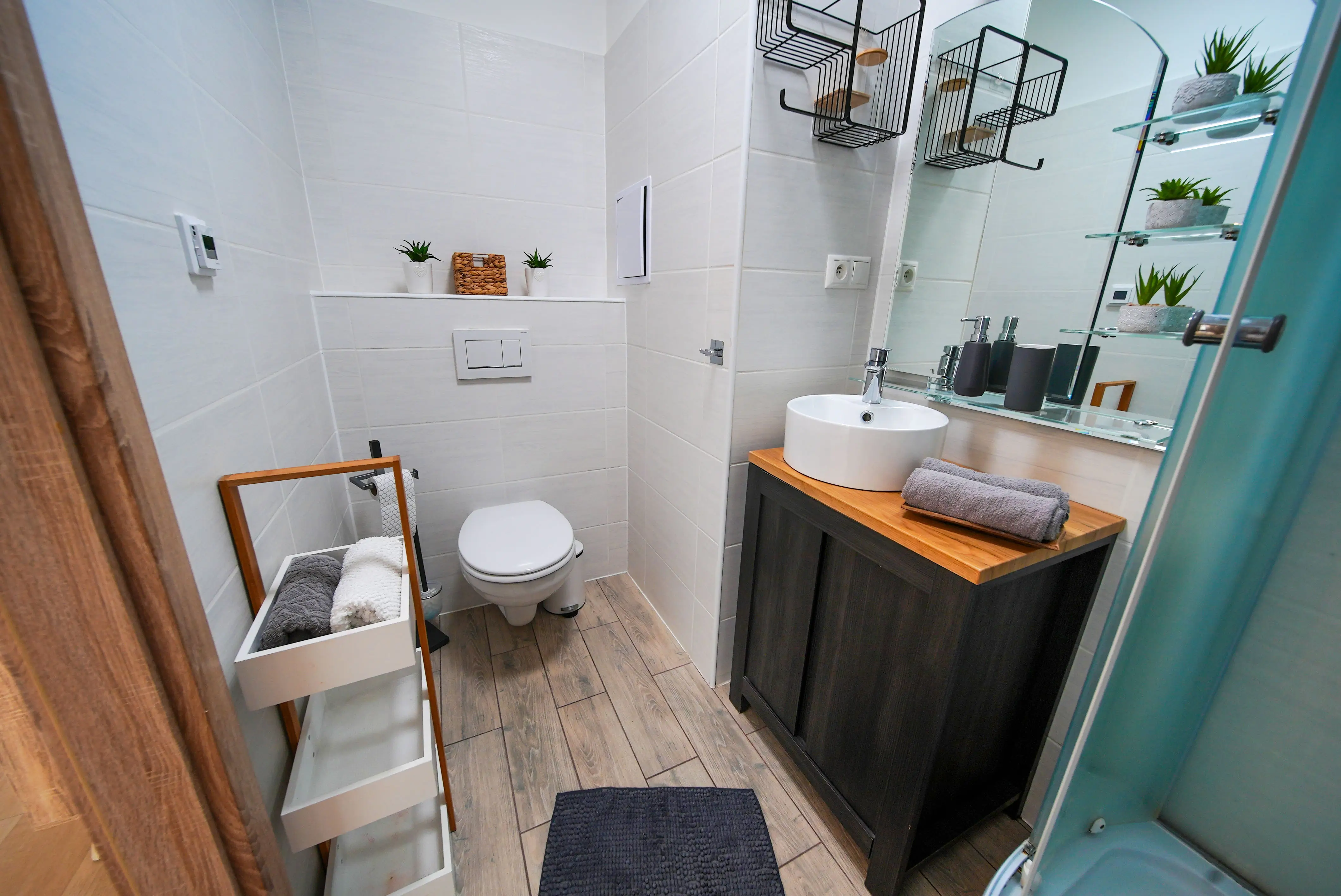 Na predaj ZARIADENÝ 1,5 izb. byt, 34 m2, loggia, Popradská 68, Západ + parkovanie 10000 EUR