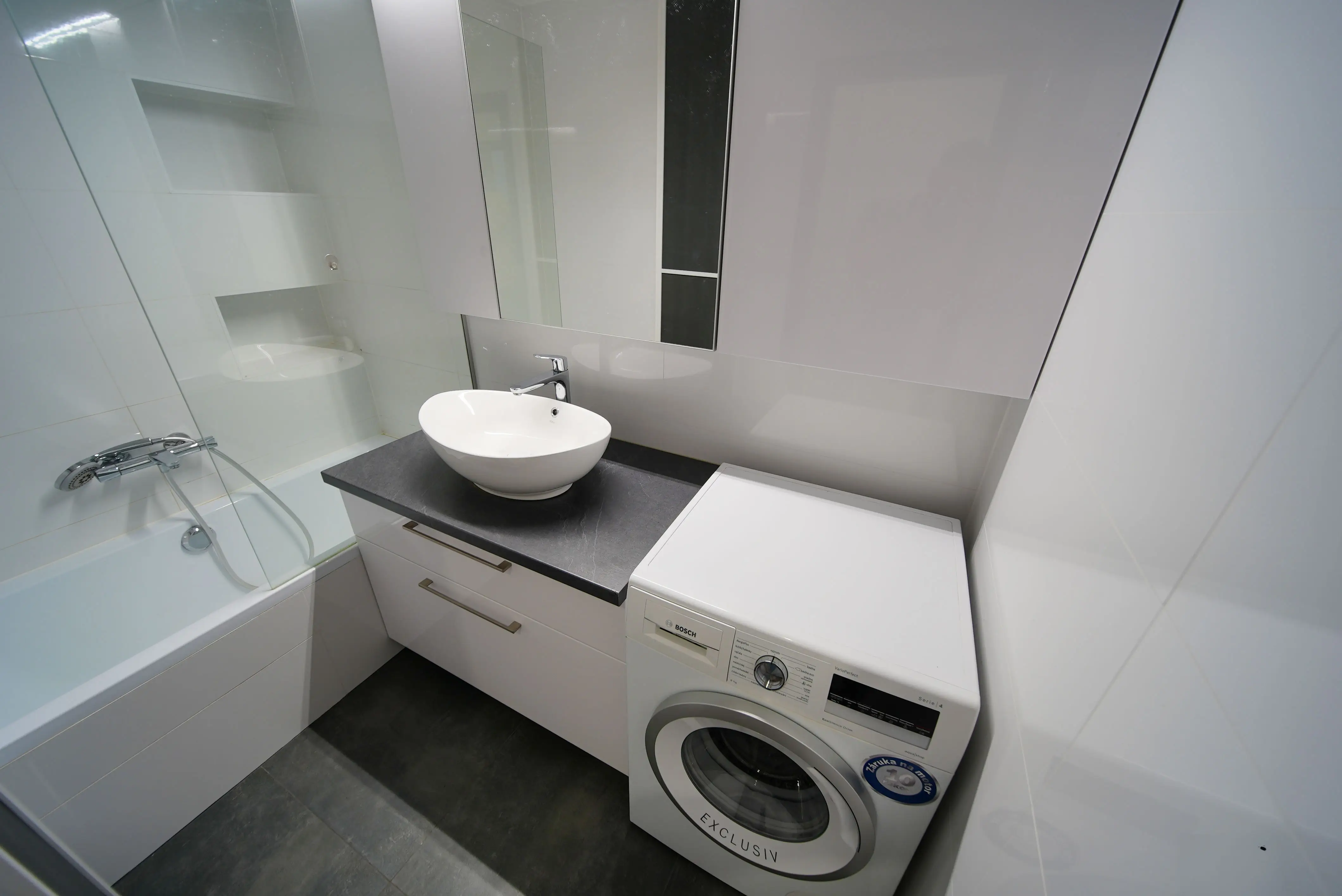 Na predaj 2 izbový tehlový byt s loggiou a výťahom, Stromová - Košice - Staré mesto