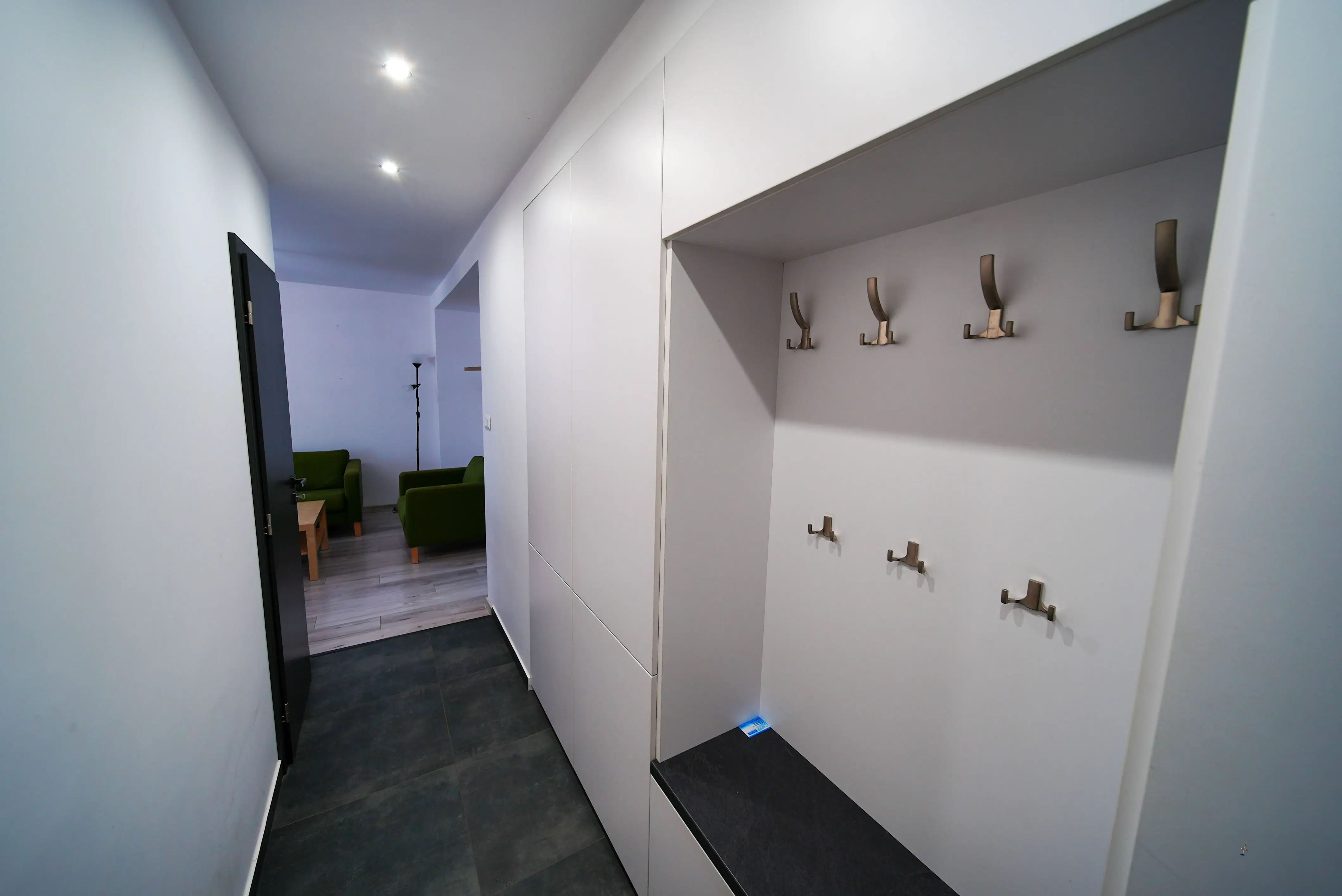 Na predaj 2 izbový tehlový byt s loggiou a výťahom, Stromová - Košice - Staré mesto