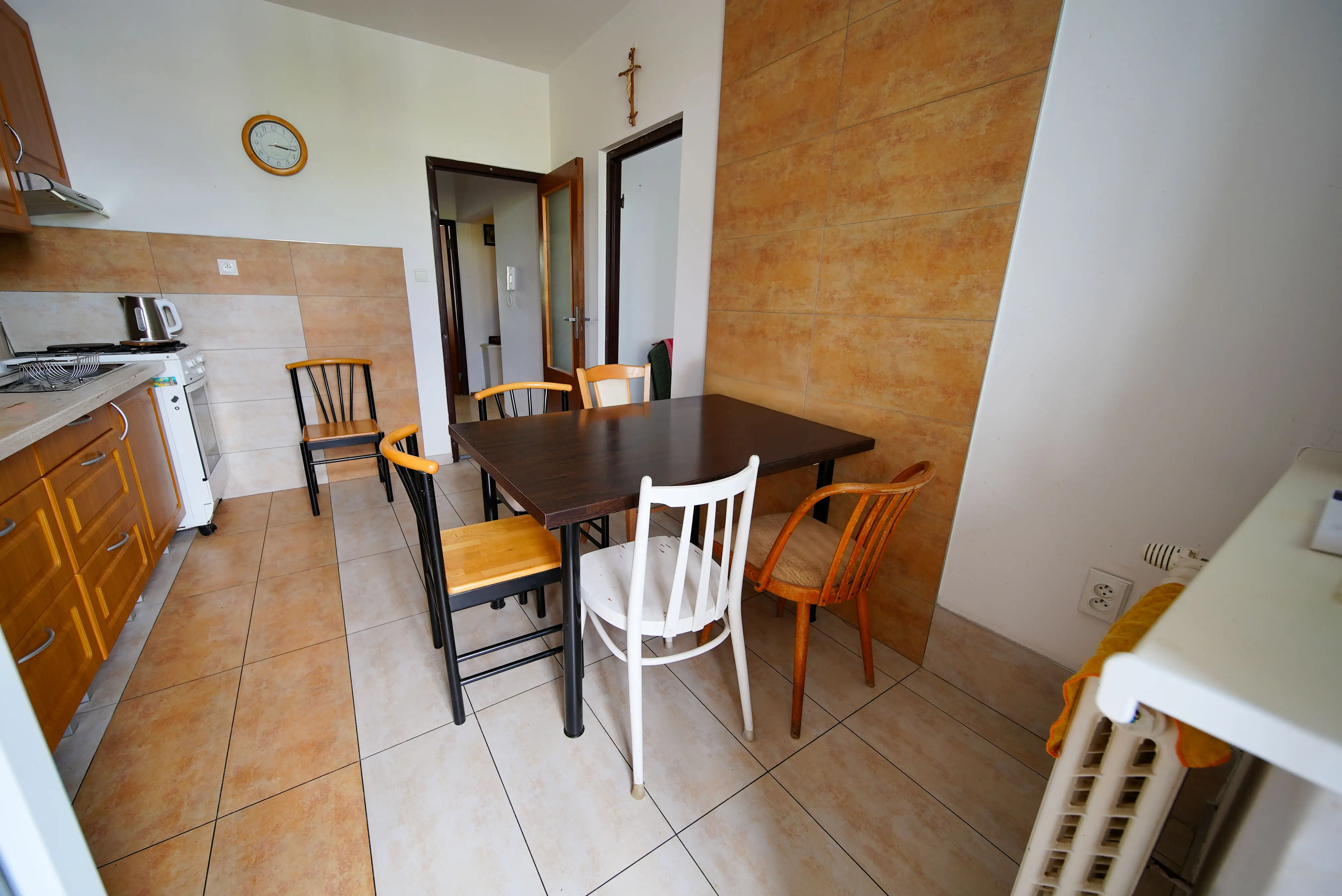 Na predaj 4 izbový byt, 89 m² + loggia, VETERNICOVÁ, KARLOVA VES – MOŽNOSŤ DOKÚPIŤ GARÁŽOVÉ MIESTO