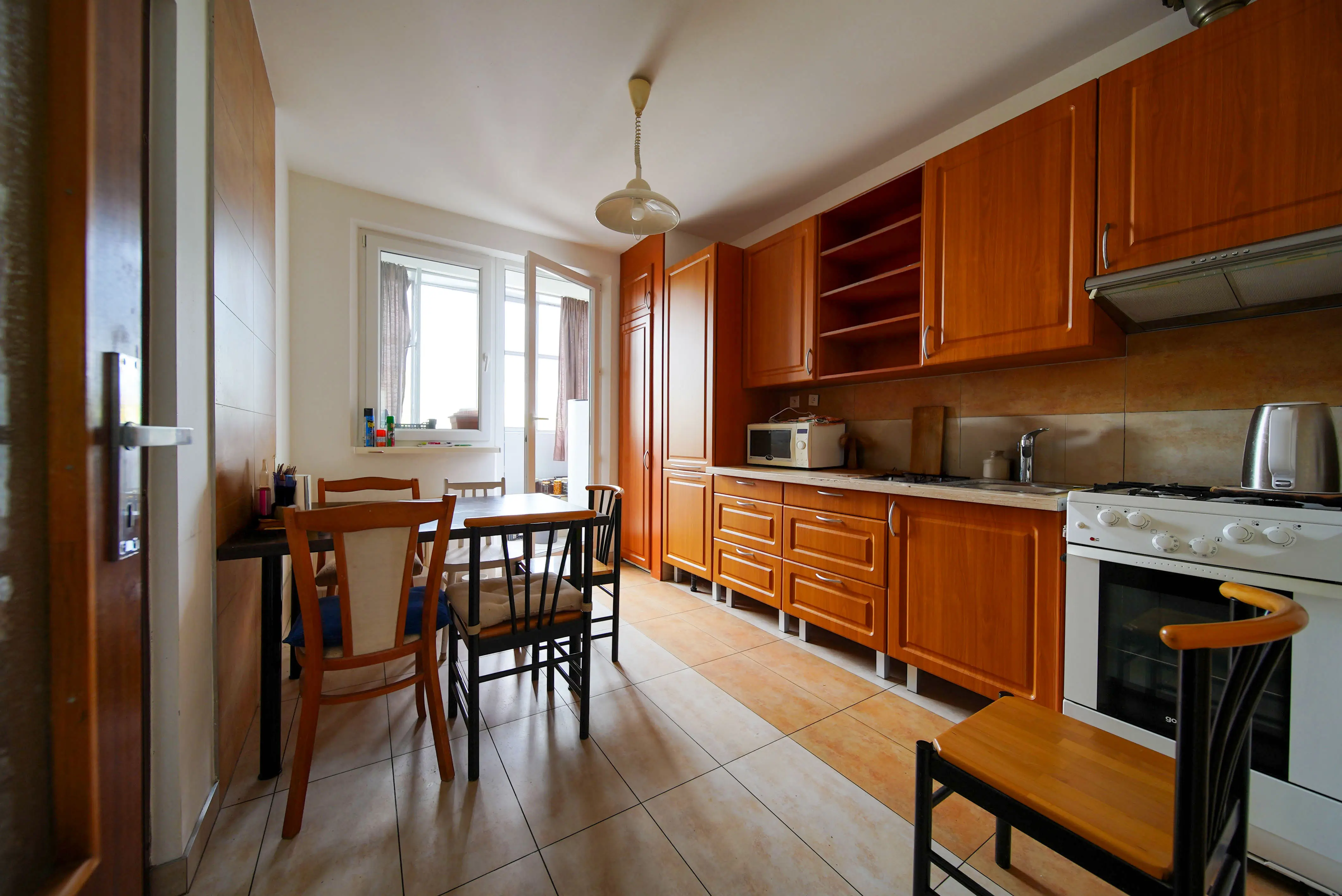 Na predaj 4 izbový byt, 89 m² + loggia, VETERNICOVÁ, KARLOVA VES – MOŽNOSŤ DOKÚPIŤ GARÁŽOVÉ MIESTO