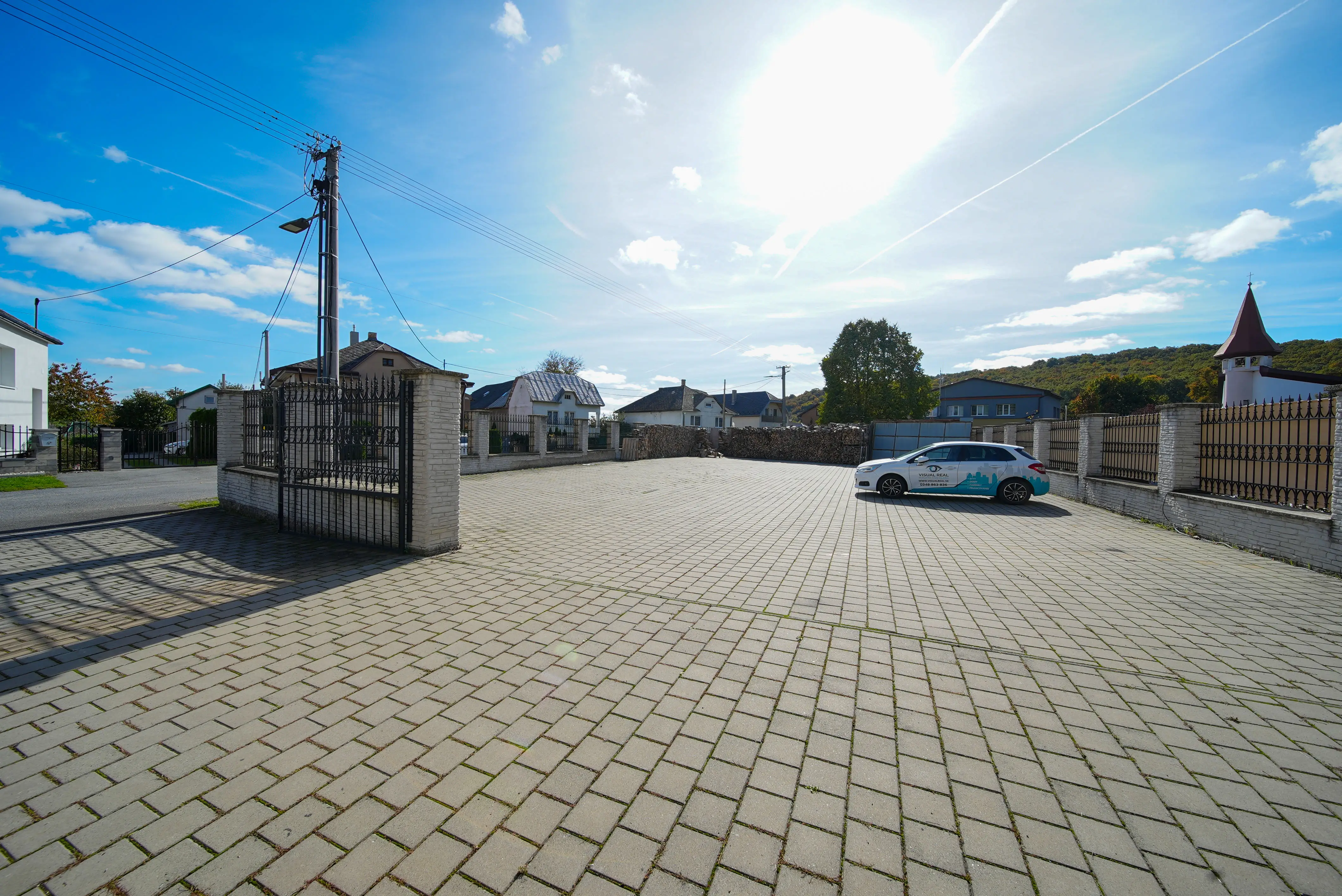 Na predaj Ka&scaron;tieľ, Majerovce