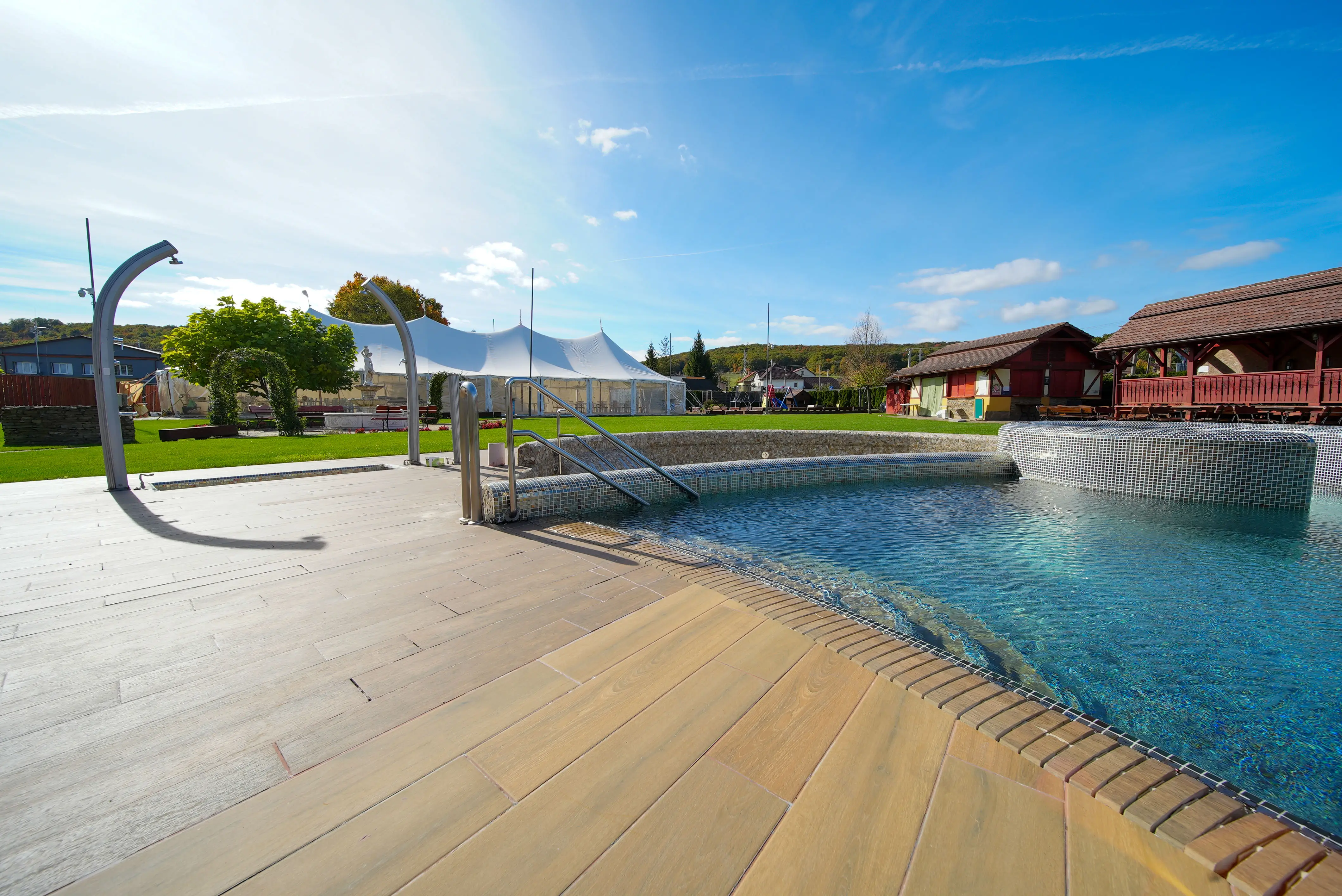 Na predaj Ka&scaron;tieľ, Majerovce