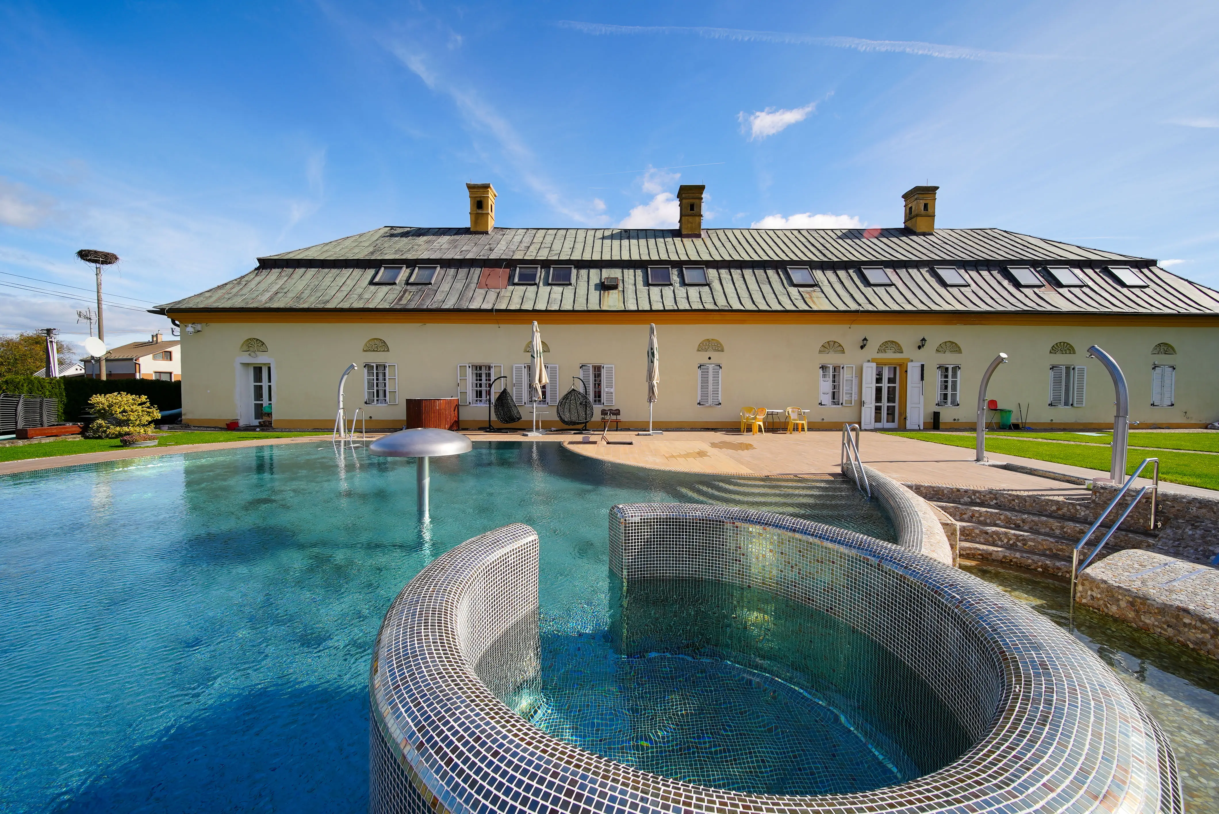 Na predaj Ka&scaron;tieľ, Majerovce