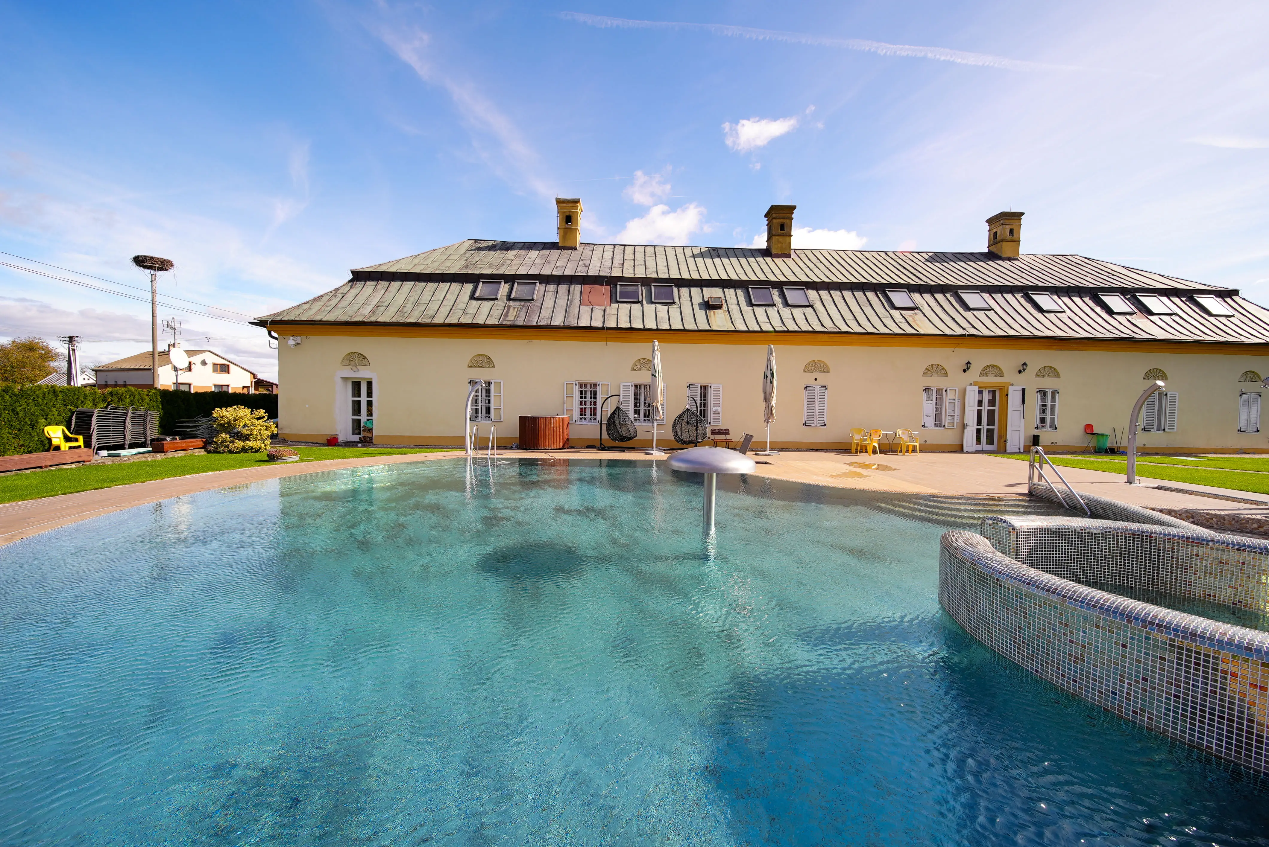 Na predaj Ka&scaron;tieľ, Majerovce