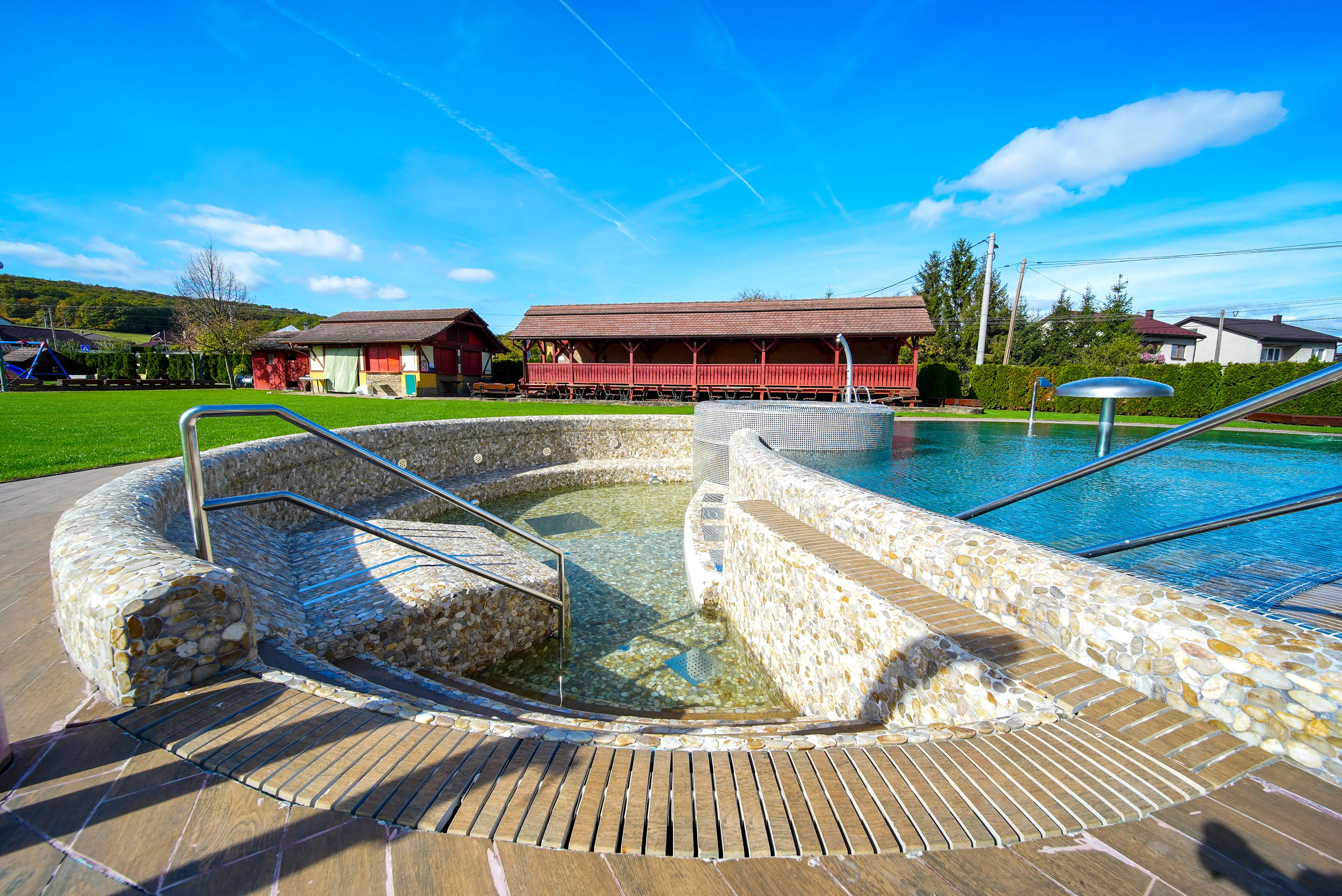 Na predaj Ka&scaron;tieľ, Majerovce