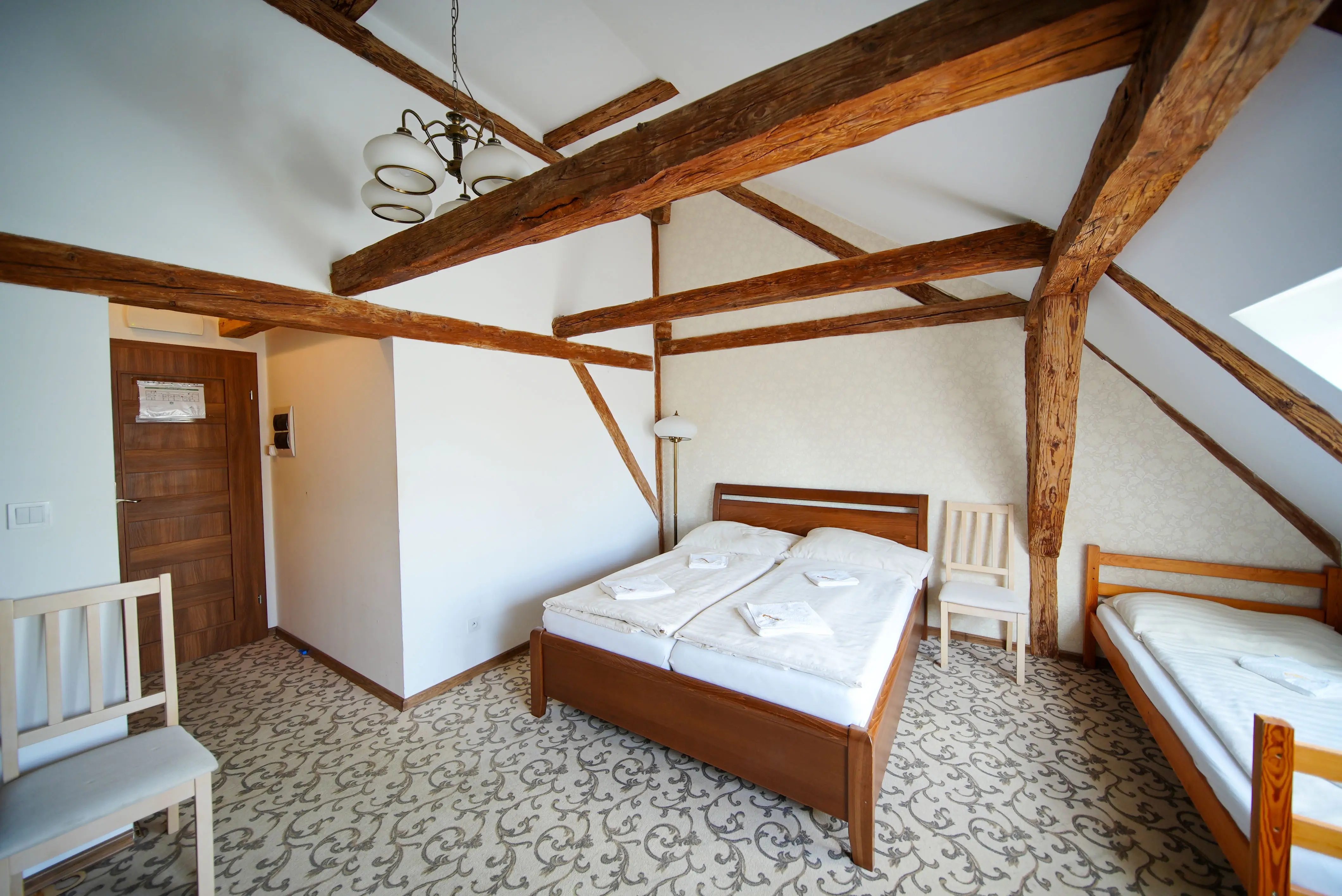 Na predaj Ka&scaron;tieľ, Majerovce