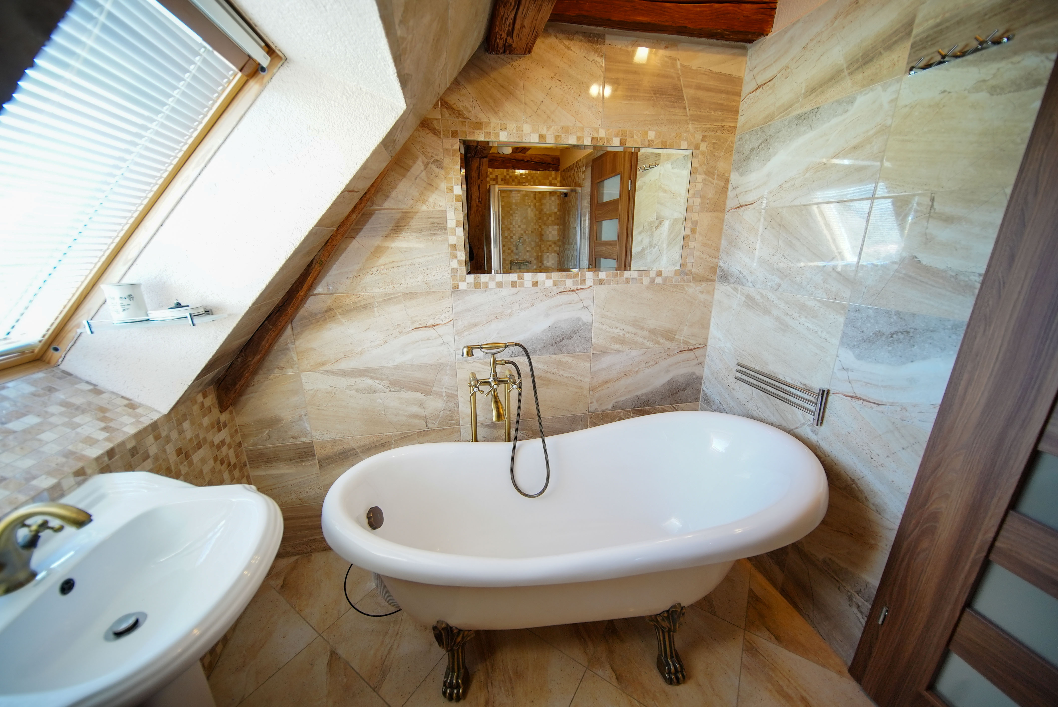 Na predaj Ka&scaron;tieľ, Majerovce