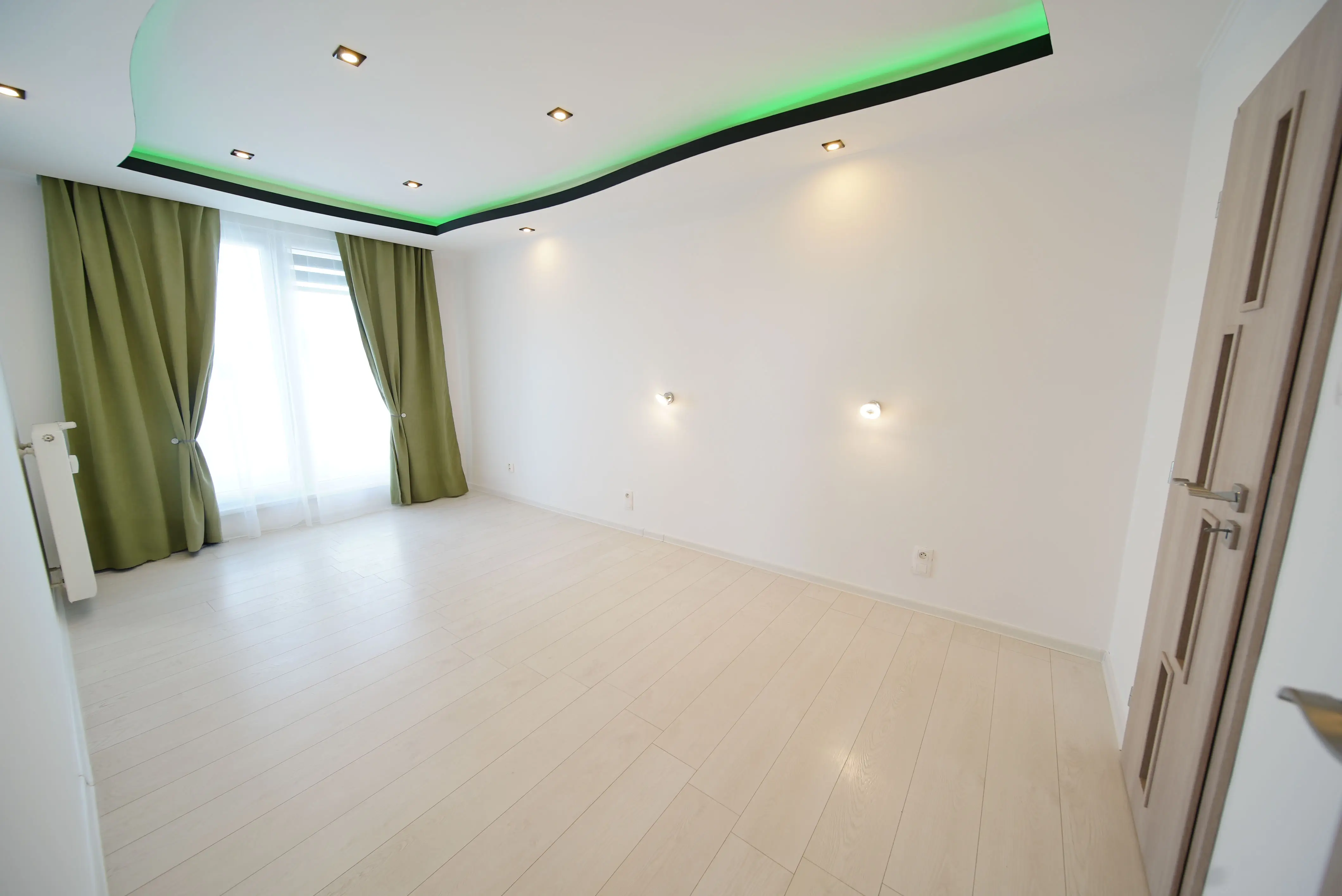 Na predaj 3 izbový byt (77 m²) na 12. p. – KVP, ZOMBOVA