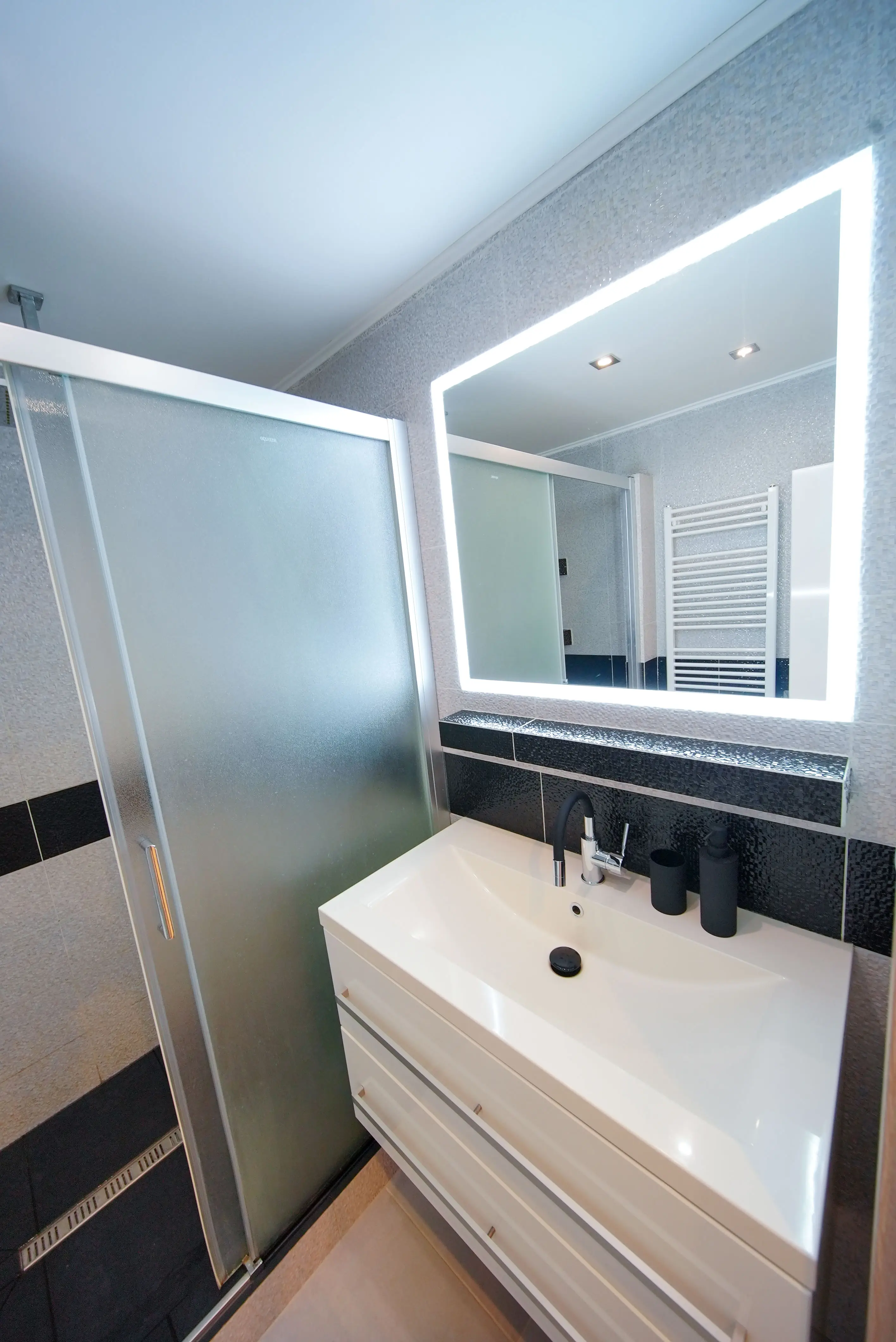 Na predaj 3 izbový byt (77 m²) na 12. p. – KVP, ZOMBOVA