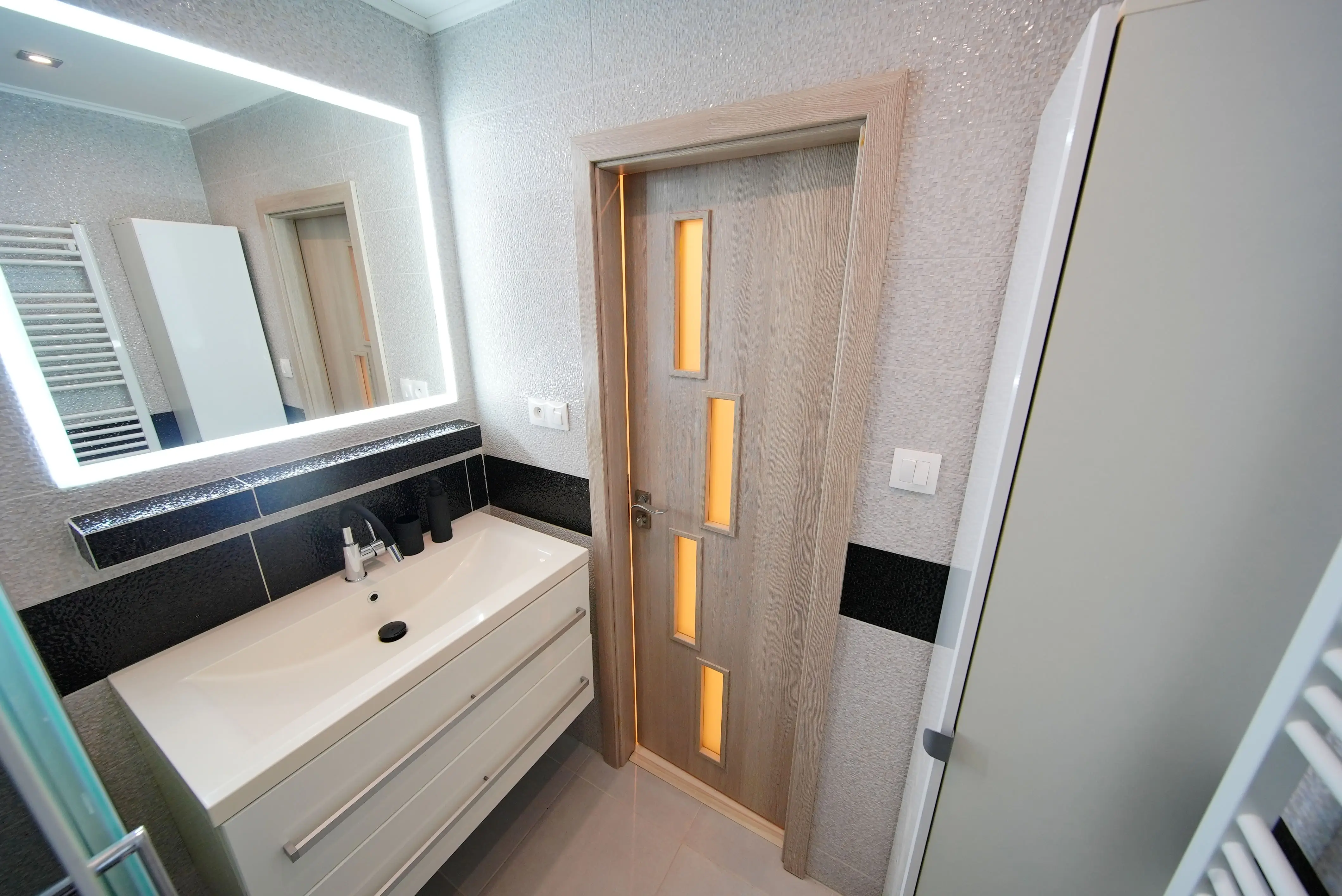 Na predaj 3 izbový byt (77 m²) na 12. p. – KVP, ZOMBOVA