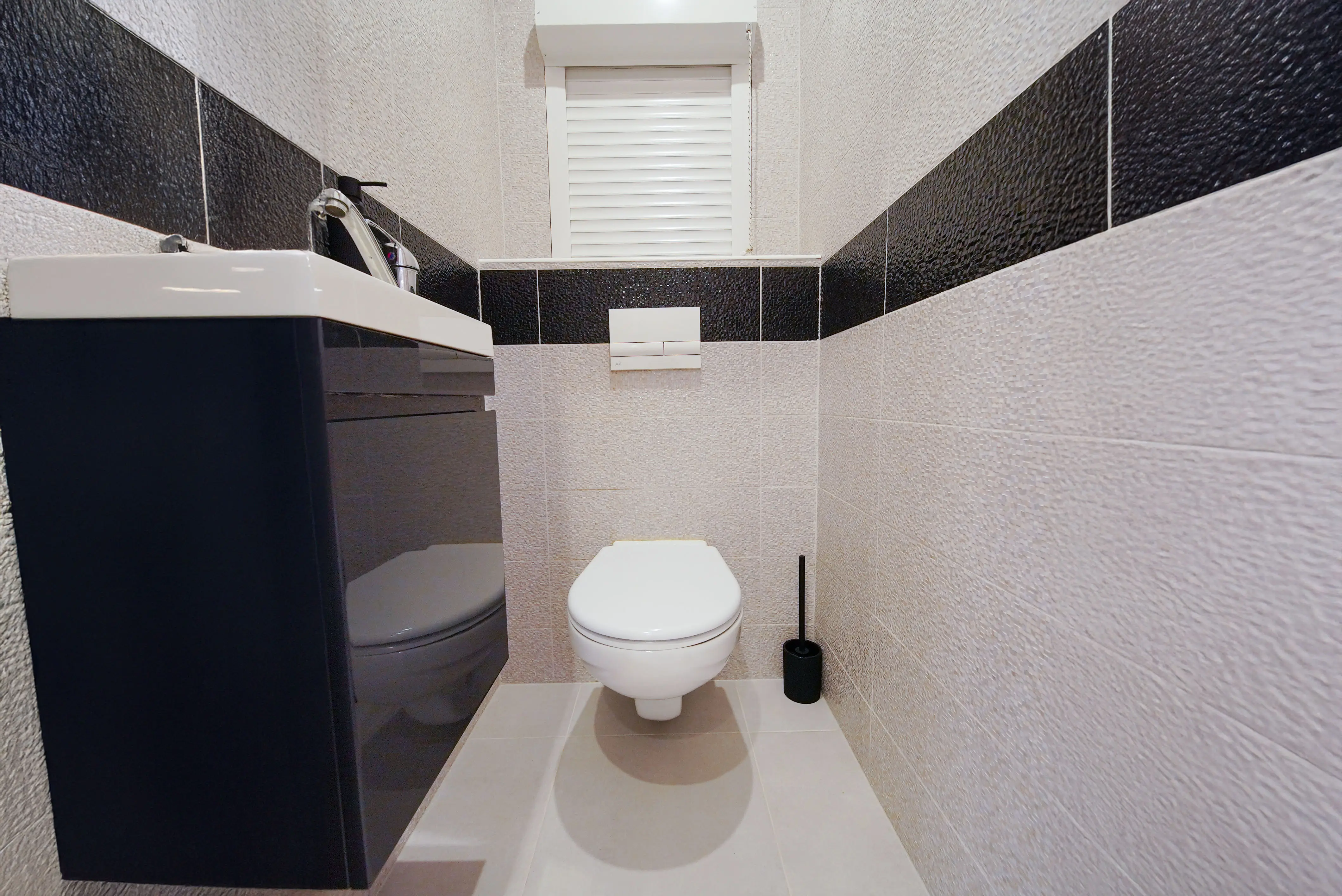 Na predaj 3 izbový byt (77 m²) na 12. p. – KVP, ZOMBOVA