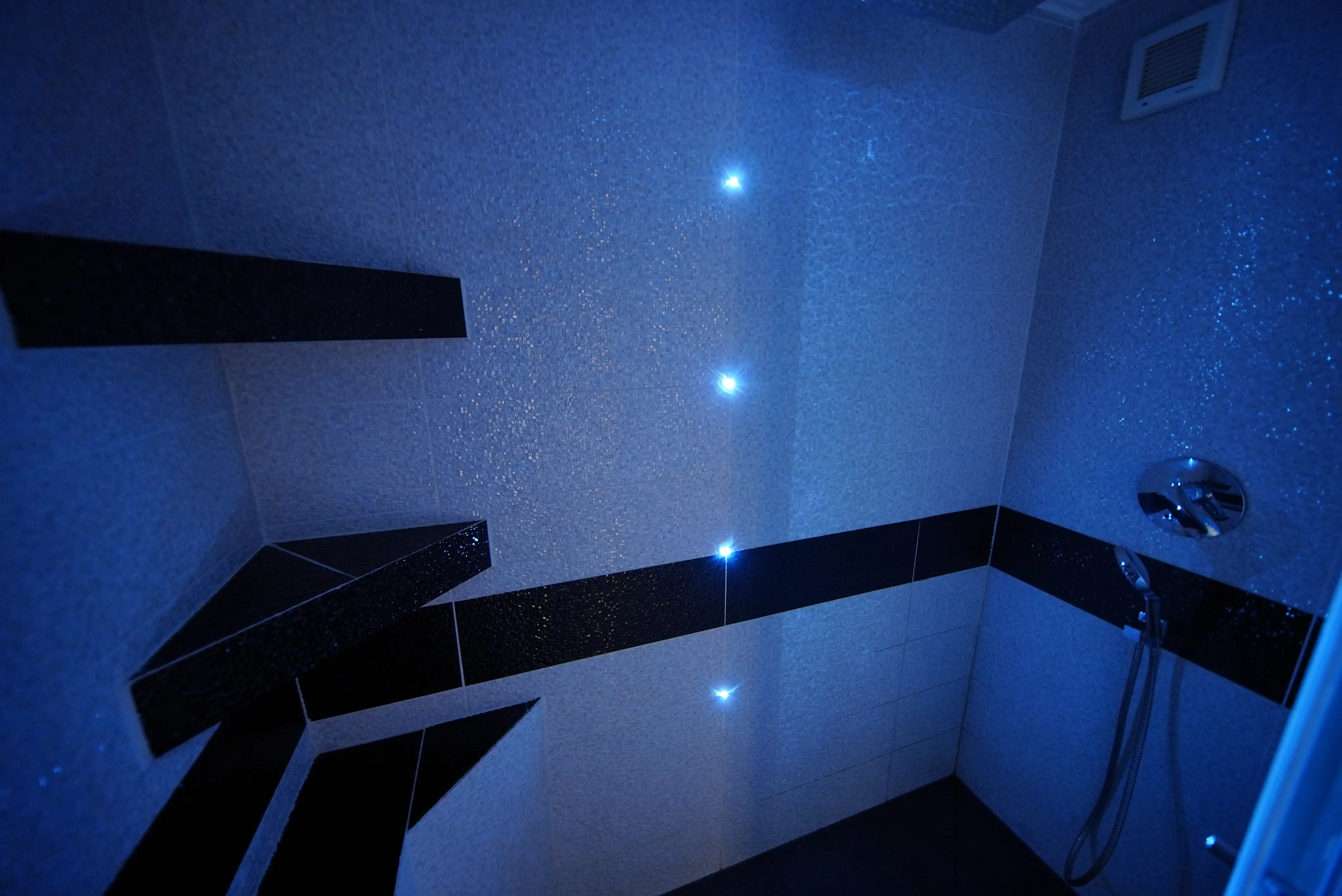 Na predaj 3 izbový byt (77 m²) na 12. p. – KVP, ZOMBOVA