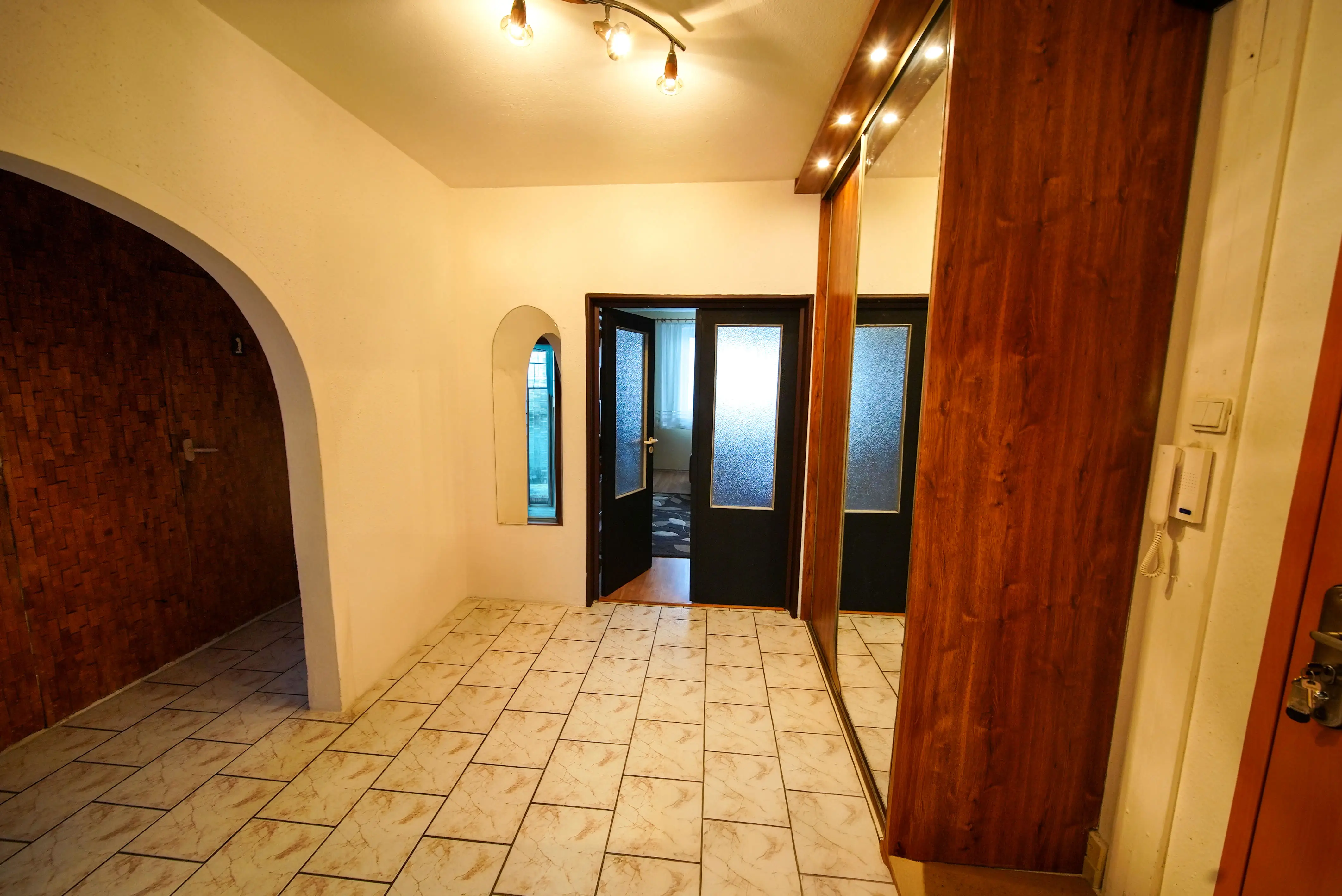 NA PREDAJ 3-IZBOVÝ BYT, 70,03 M², ČORDÁKOVA, KOŠICE – KVP