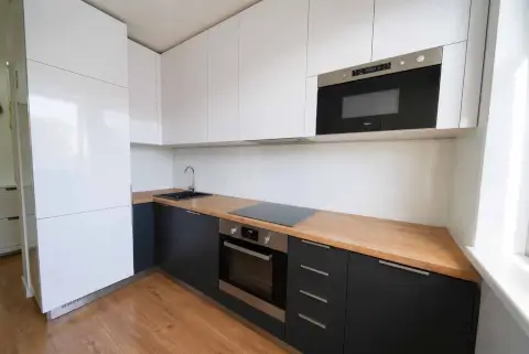 Na predaj 3 izbový byt s loggiou, Šafárikova trieda - Západ