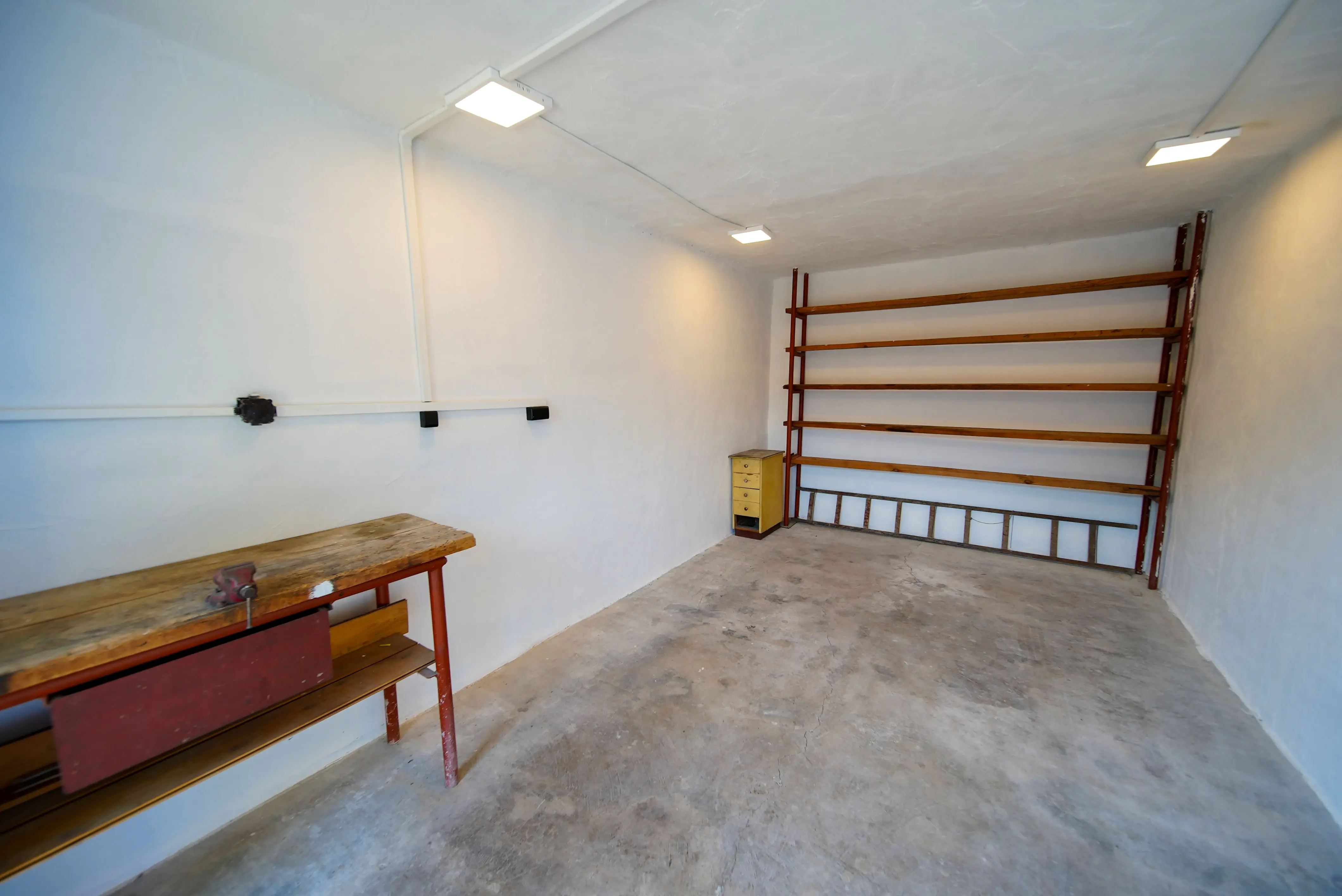 PREDAJ GARÁŽ, 23 M², B.Nemcovej, KOŠICE