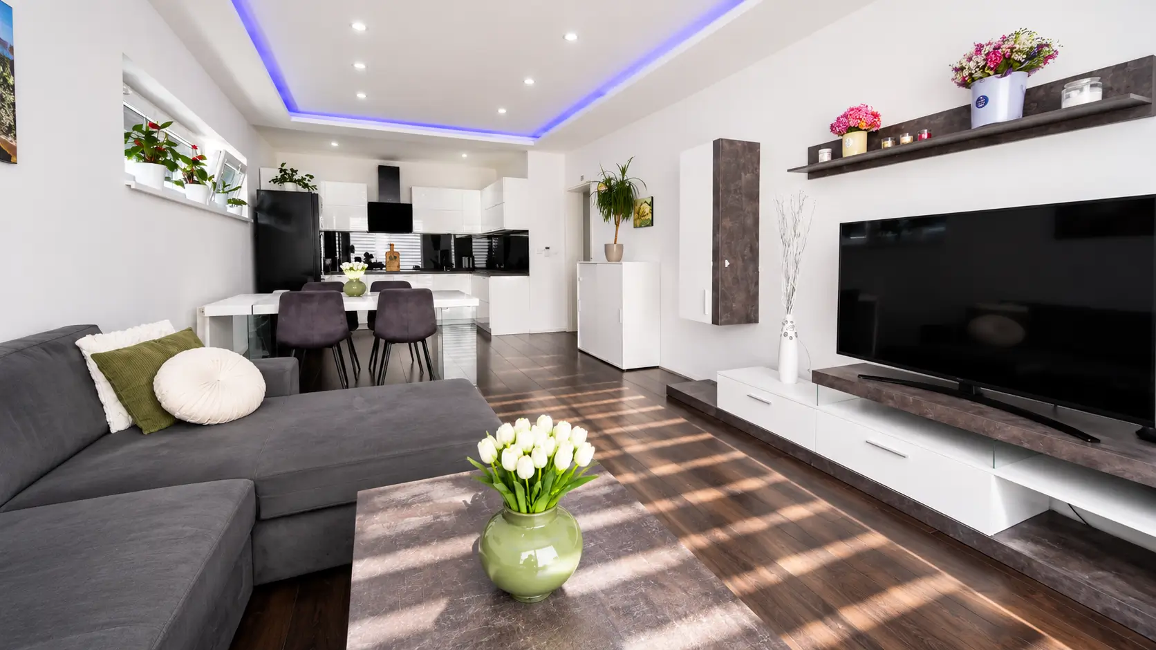 MODERN&Yacute; 2-IZBOV&Yacute; BYT S BALK&Oacute;NOM | NA HORE, KO&Scaron;ICE &ndash; FURČA