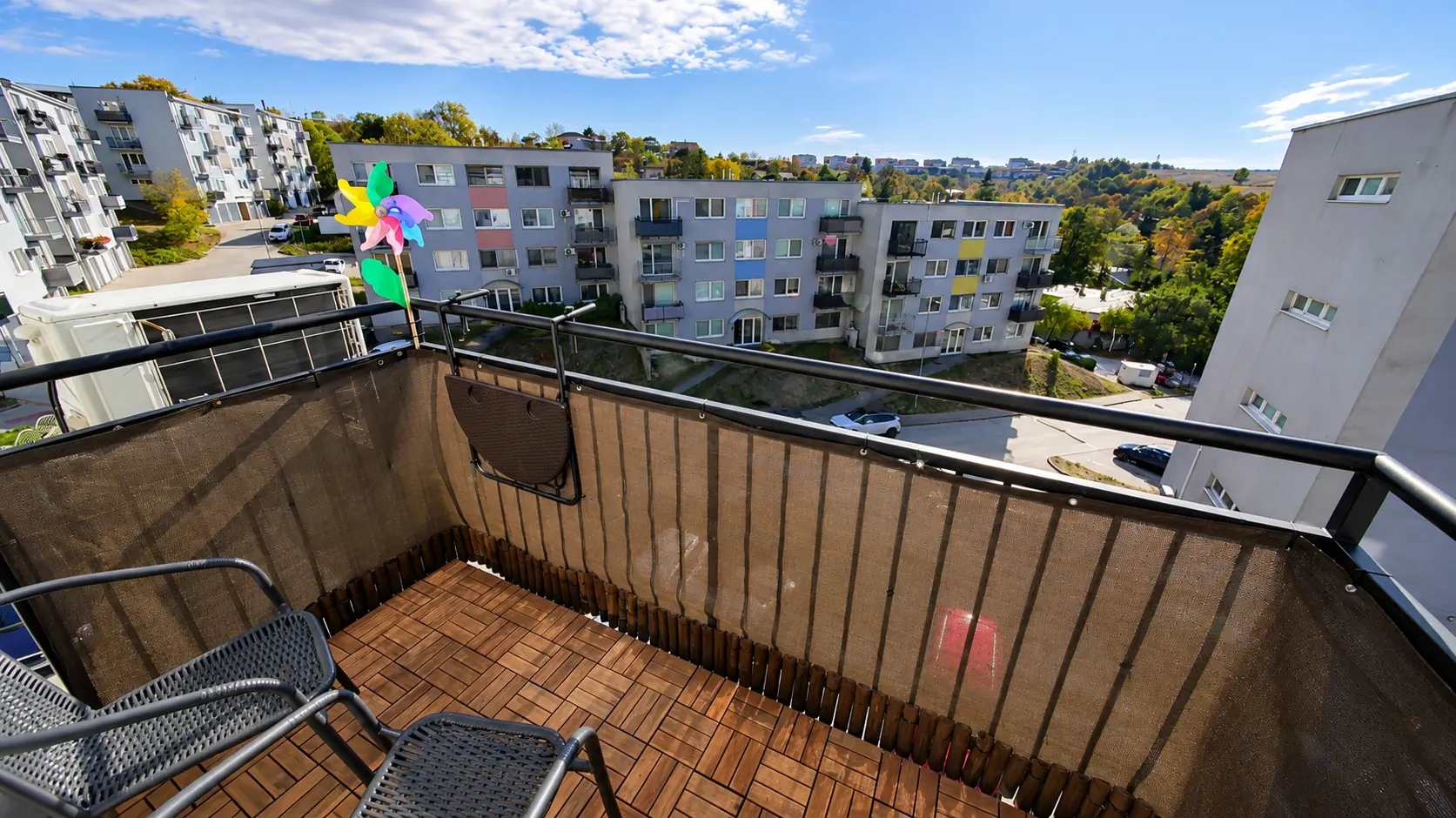 MODERN&Yacute; 2-IZBOV&Yacute; BYT S BALK&Oacute;NOM | NA HORE, KO&Scaron;ICE &ndash; FURČA