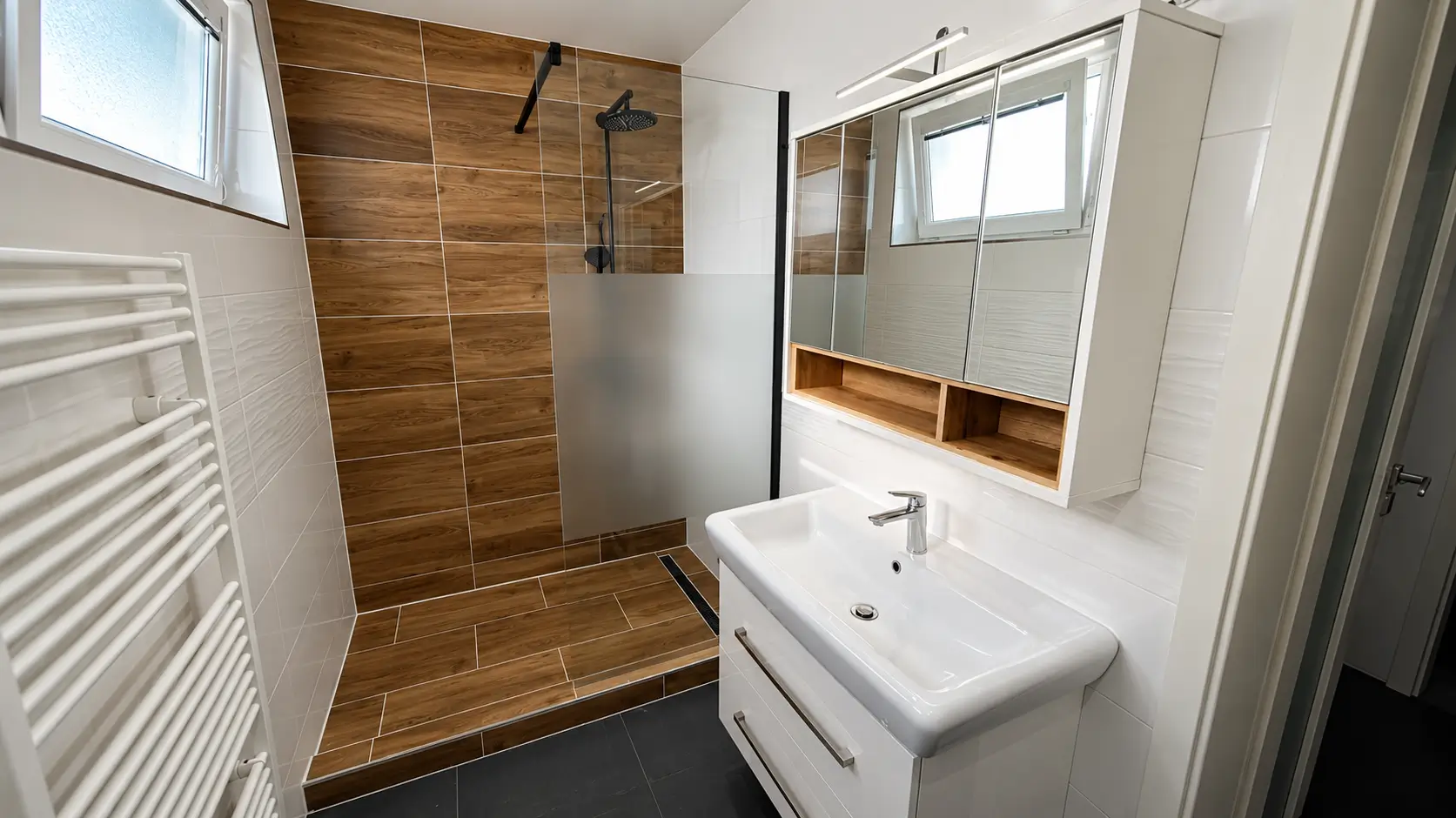 MODERN&Yacute; 2-IZBOV&Yacute; BYT S BALK&Oacute;NOM | NA HORE, KO&Scaron;ICE &ndash; FURČA