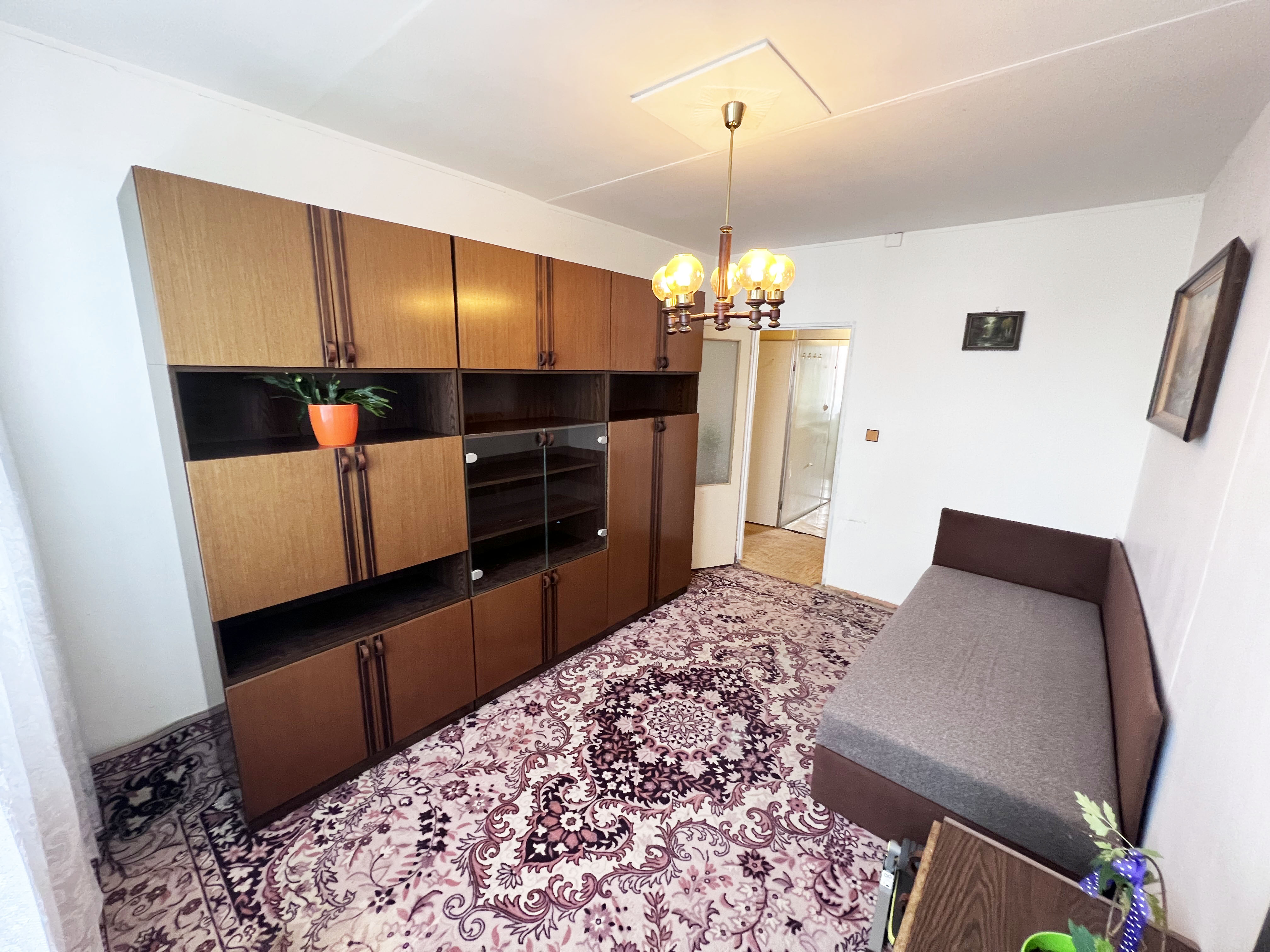 na predaj 3 izbový byt s loggiou, Vojenská ul., Košice I.