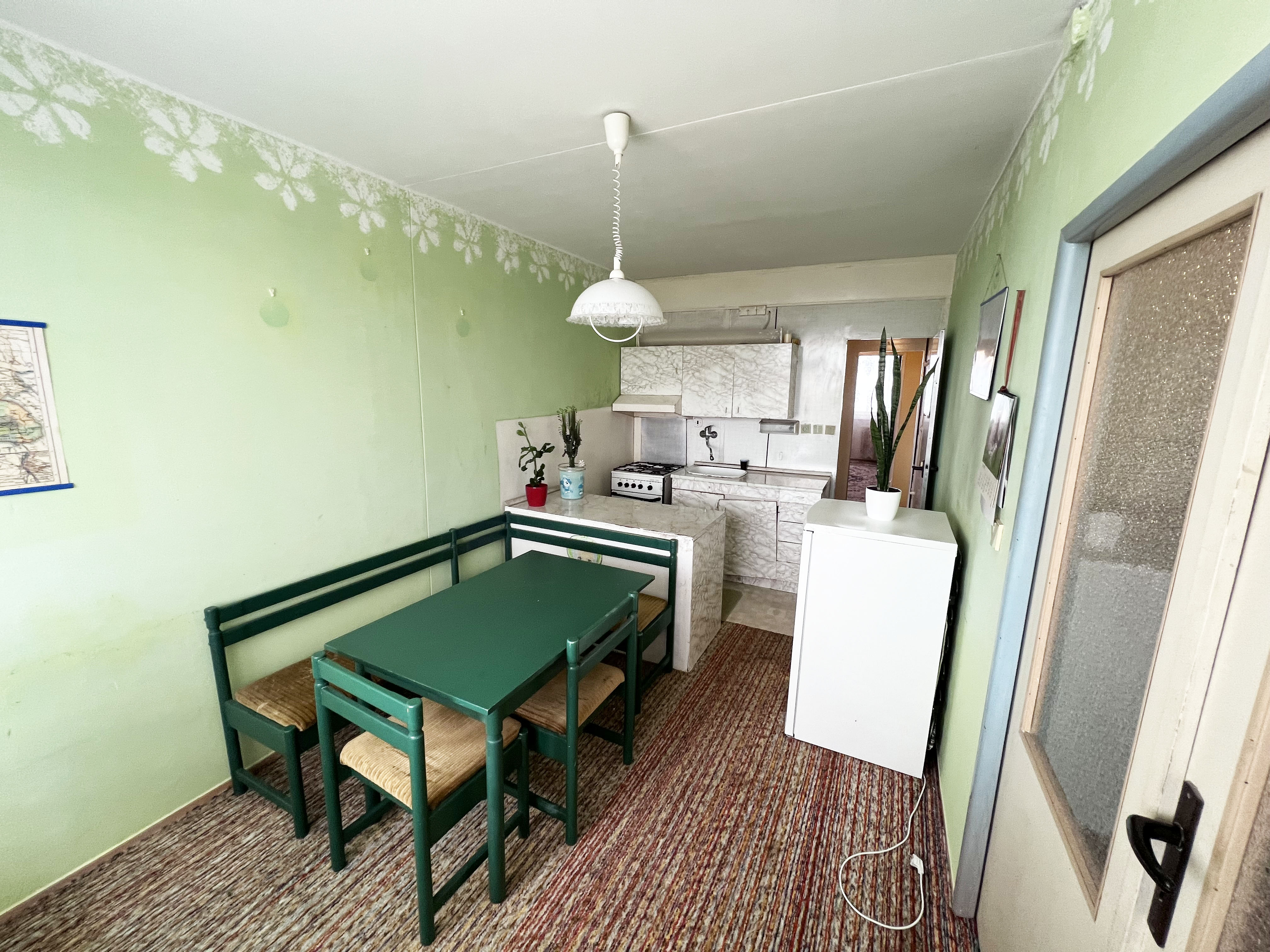 na predaj 3 izbový byt s loggiou, Vojenská ul., Košice I.