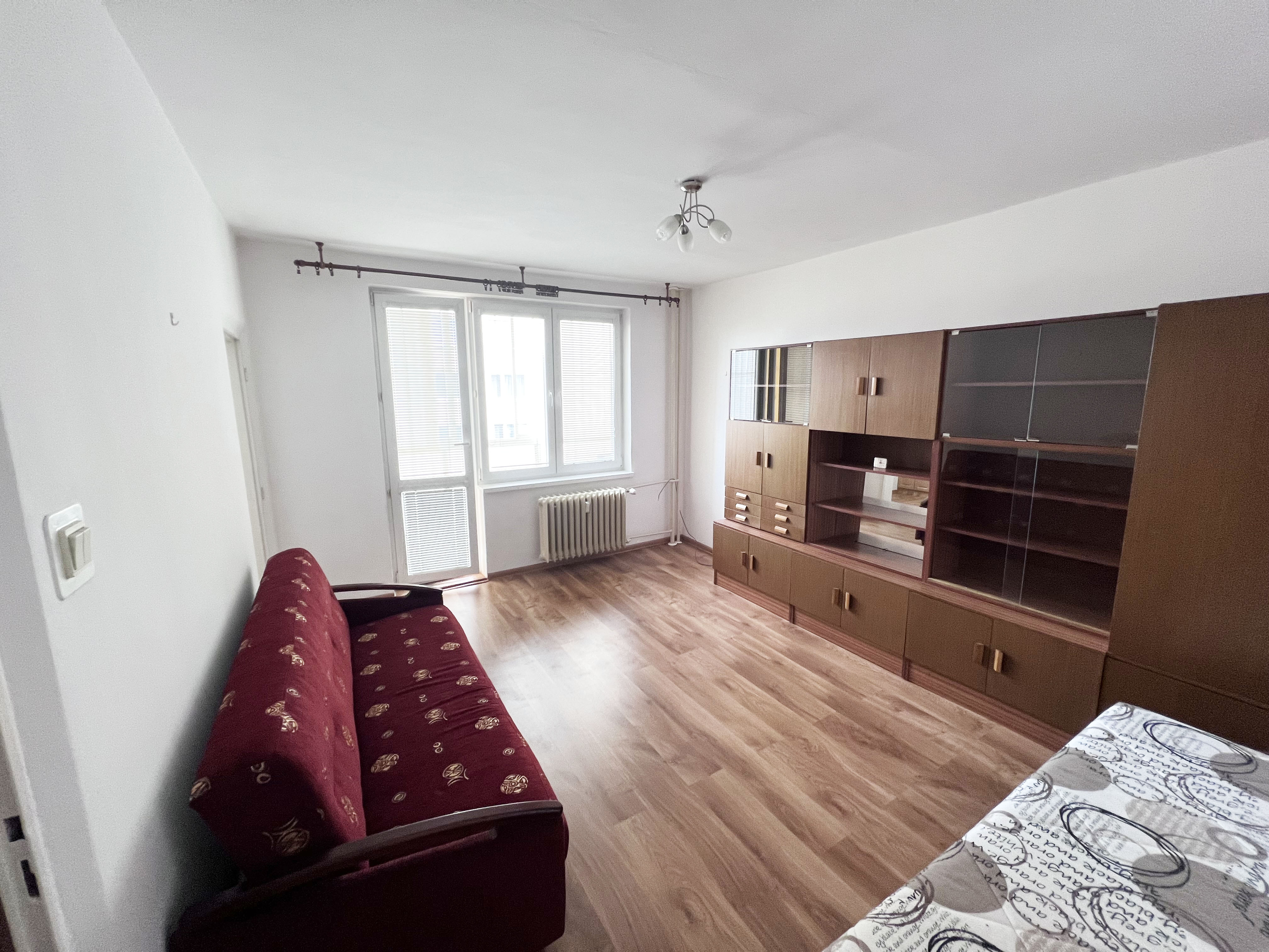 PREDANÉ - na predaj 1 izbový byt, 40m2 + loggia, Mudroňova, JUH