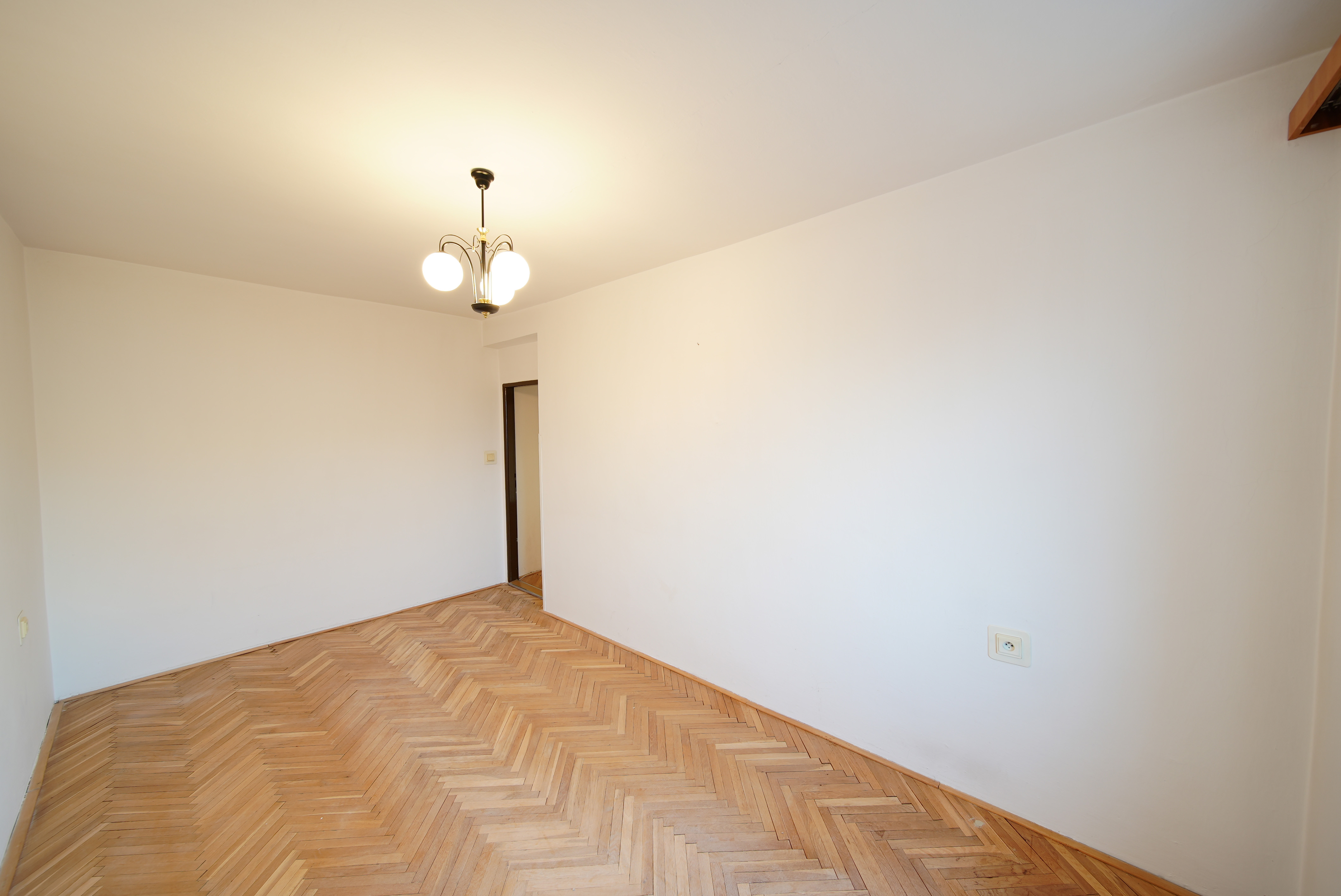 PREDANÉ 3 izbový TEHLOVÝ byt, s 2 loggiami, Tatranská - Staré mesto