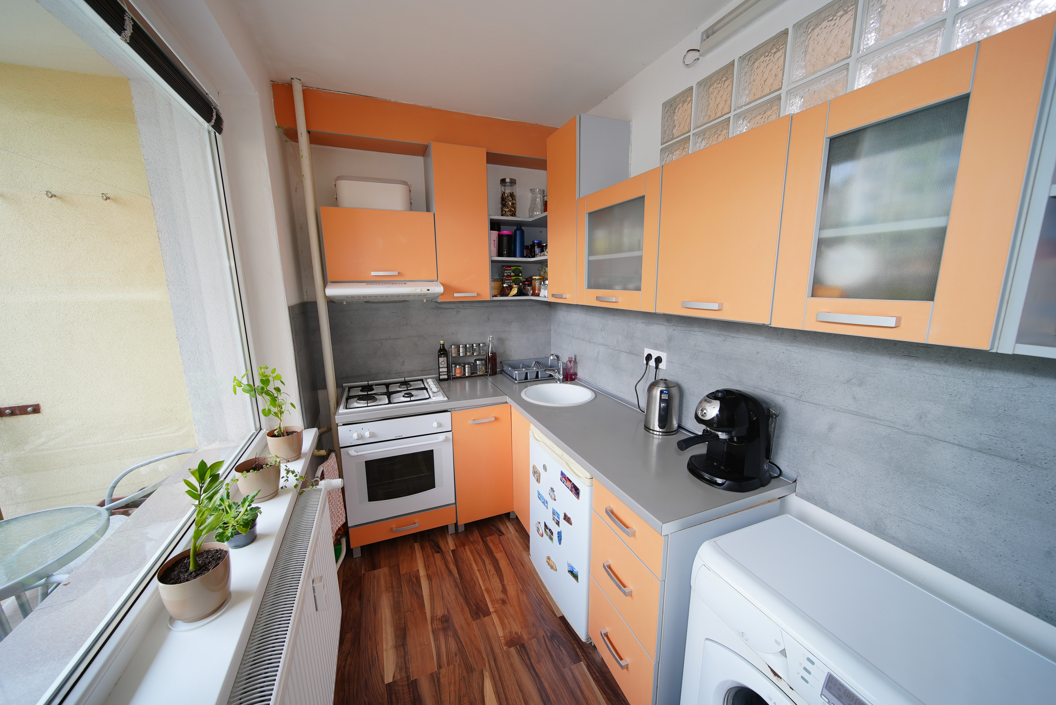 PREDANÉ - 1 izb. byt s loggiou, 35 m2 pri Galérii, Orgovánova, Terasa