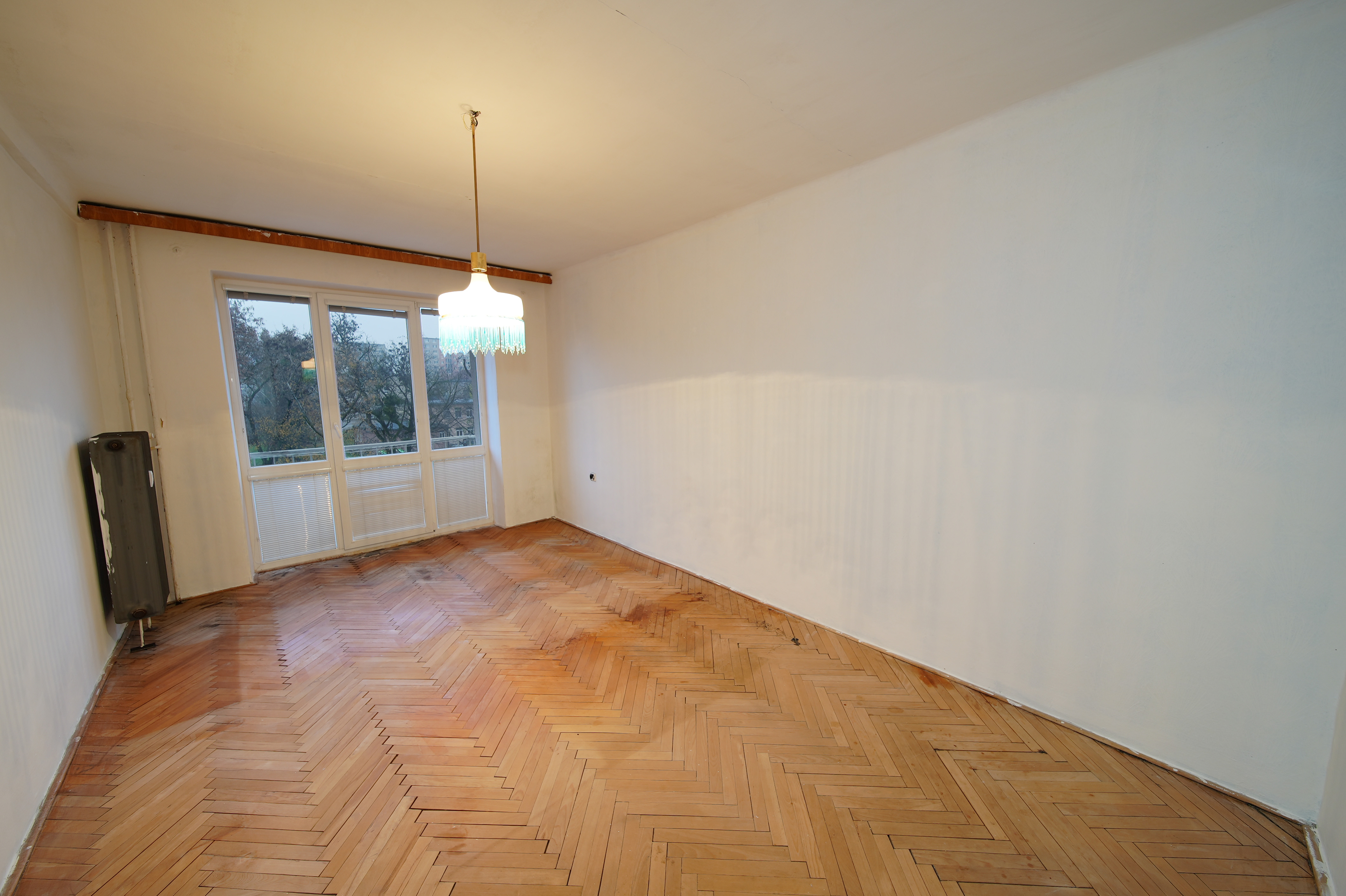 PREDANÉ - TEHLOVÝ 2 izb. byt s loggiou, Obrancov Mieru, Seve