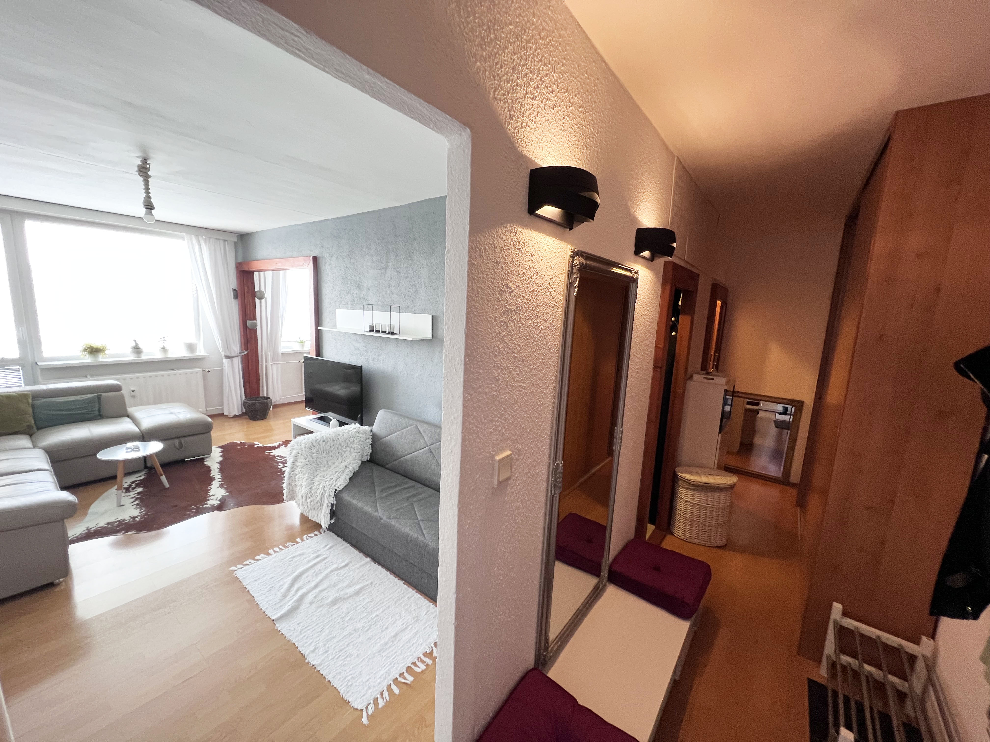 PREDANÉ - Na predaj 1 izbový byt s pekným výhľadom, 43 m2, Jaltská