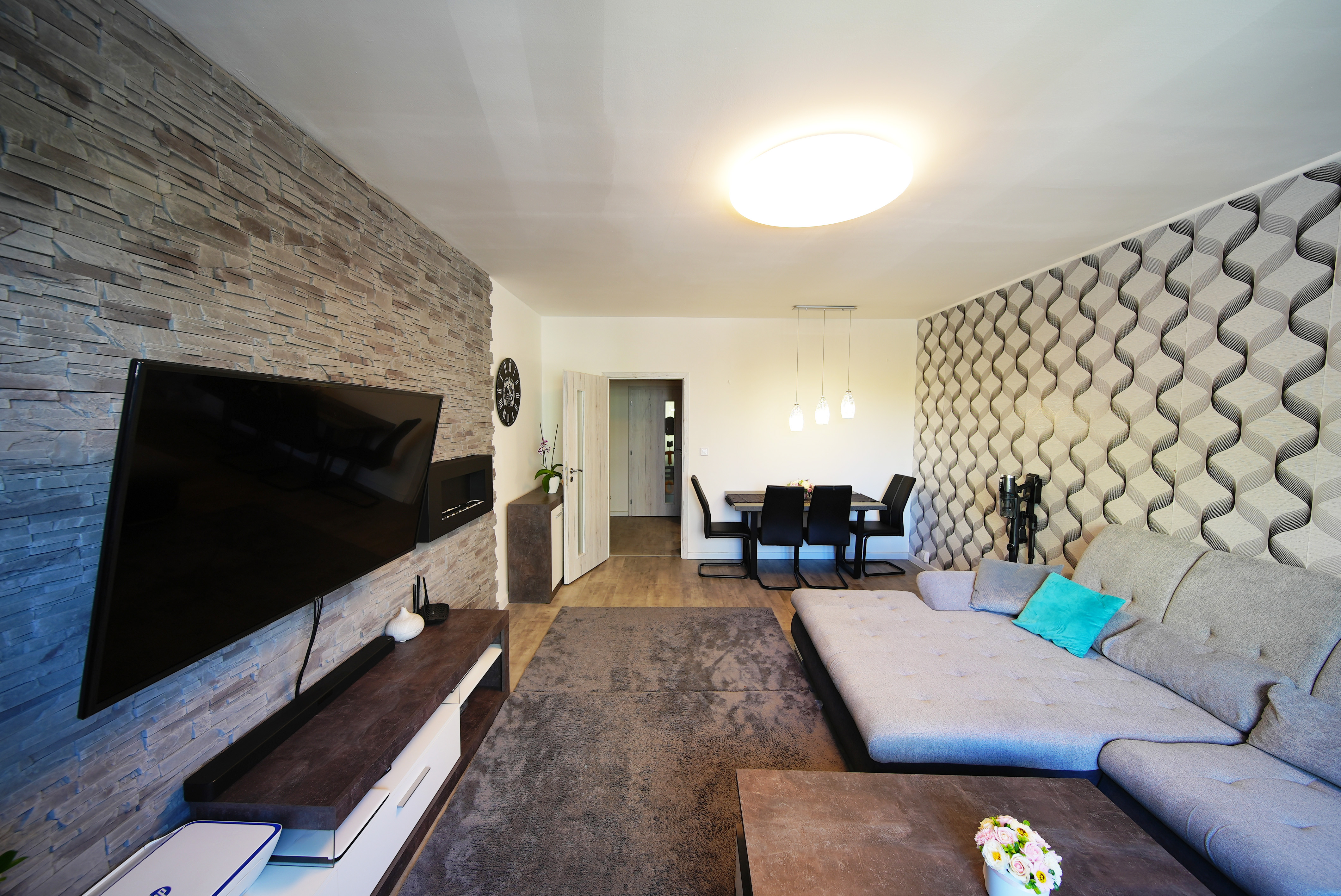 REZERVOVANÉ - 3 izbový byt s loggiou 82 m2, Hemerková -KVP