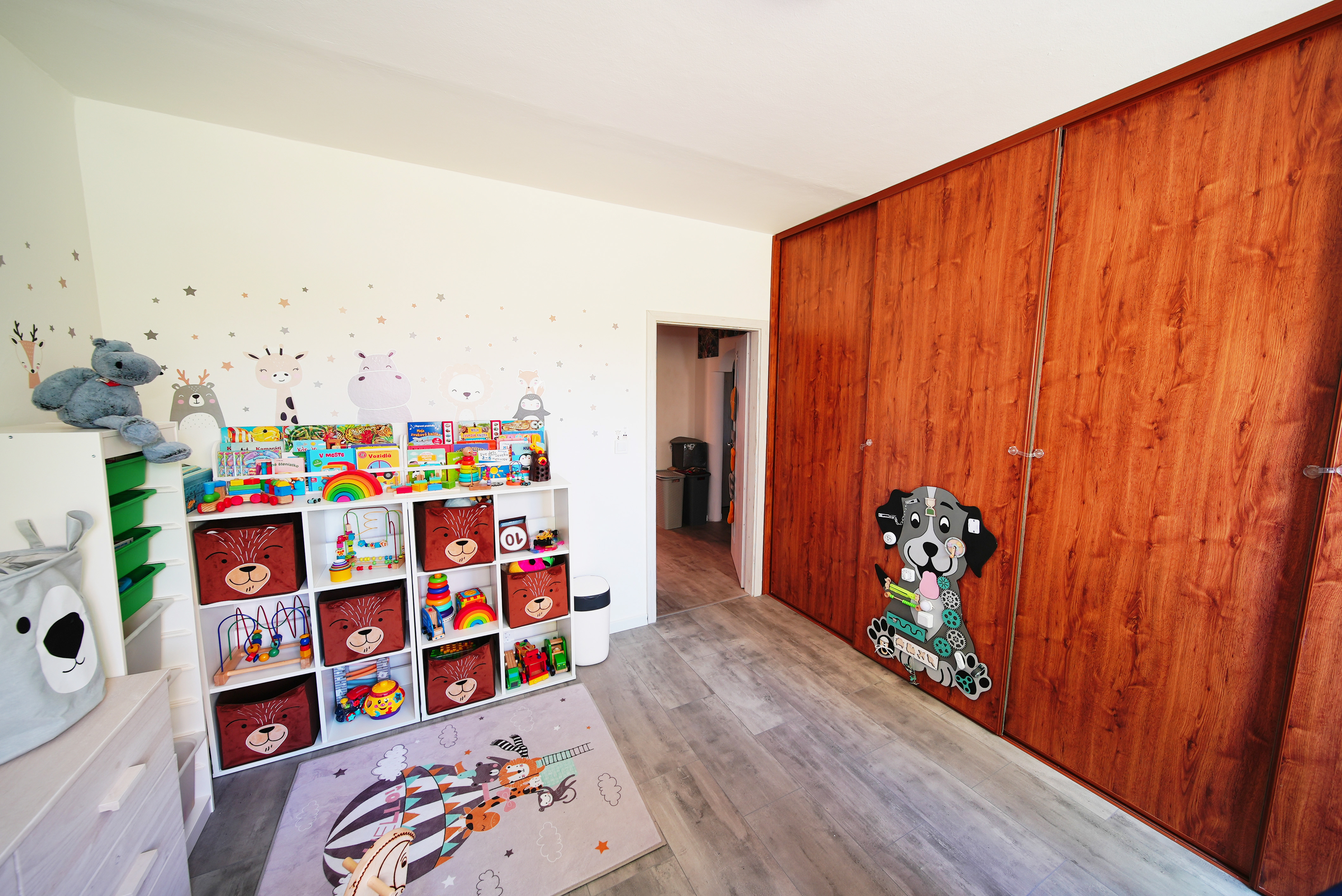 REZERVOVANÉ - 3 izbový byt s loggiou 82 m2, Hemerková -KVP