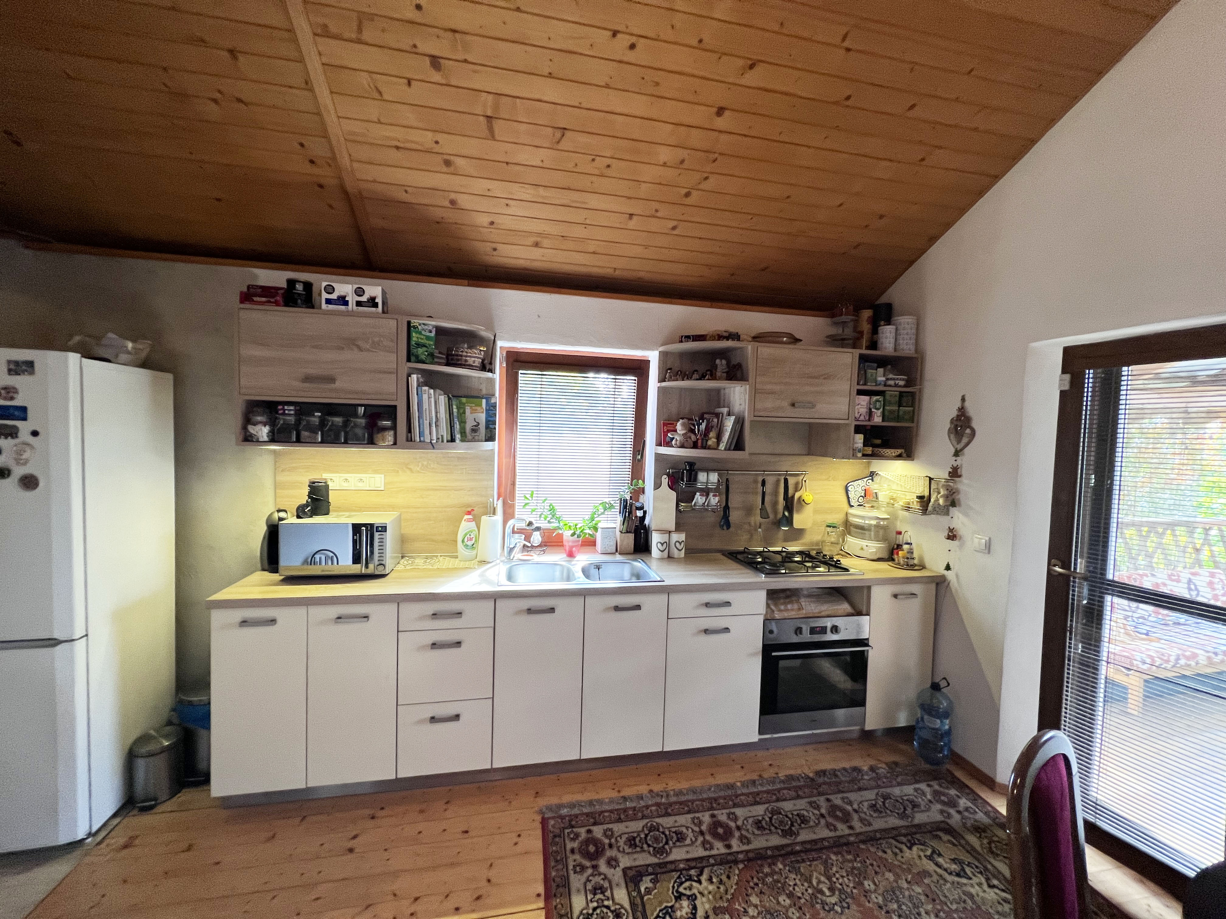 PREDANÉ Exkluzívne na predaj Chata s bazénom, r.k 2012, Svinica