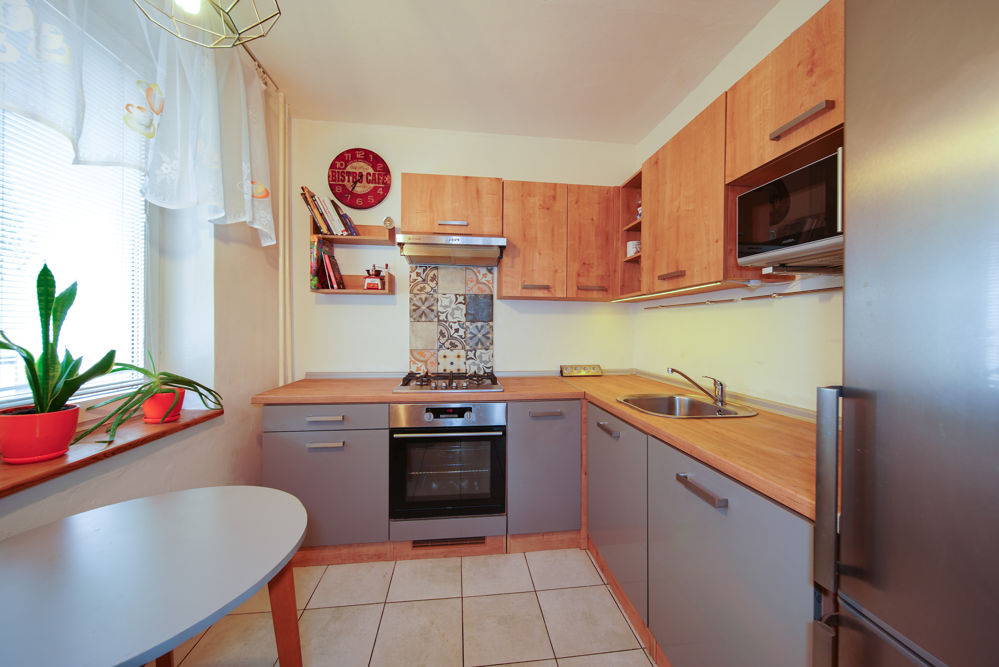 PREDANÉ 3 izbový byt na predaj, 55 m2 + loggia, Trebišovská, Západ