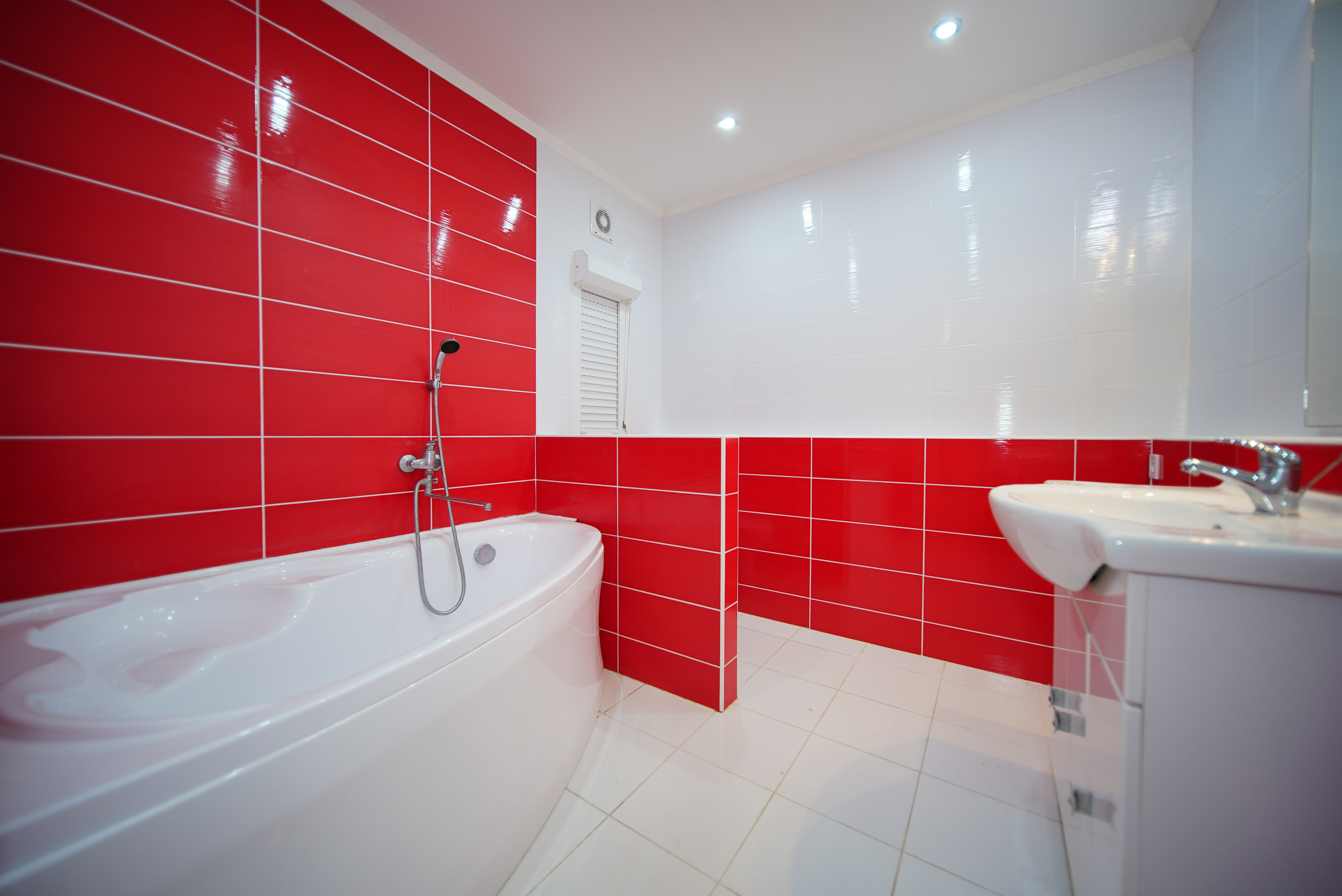 REZERVOVANÉ Na predaj 1,5 izbový byt, 40 m2 + loggia, Lomonosovova